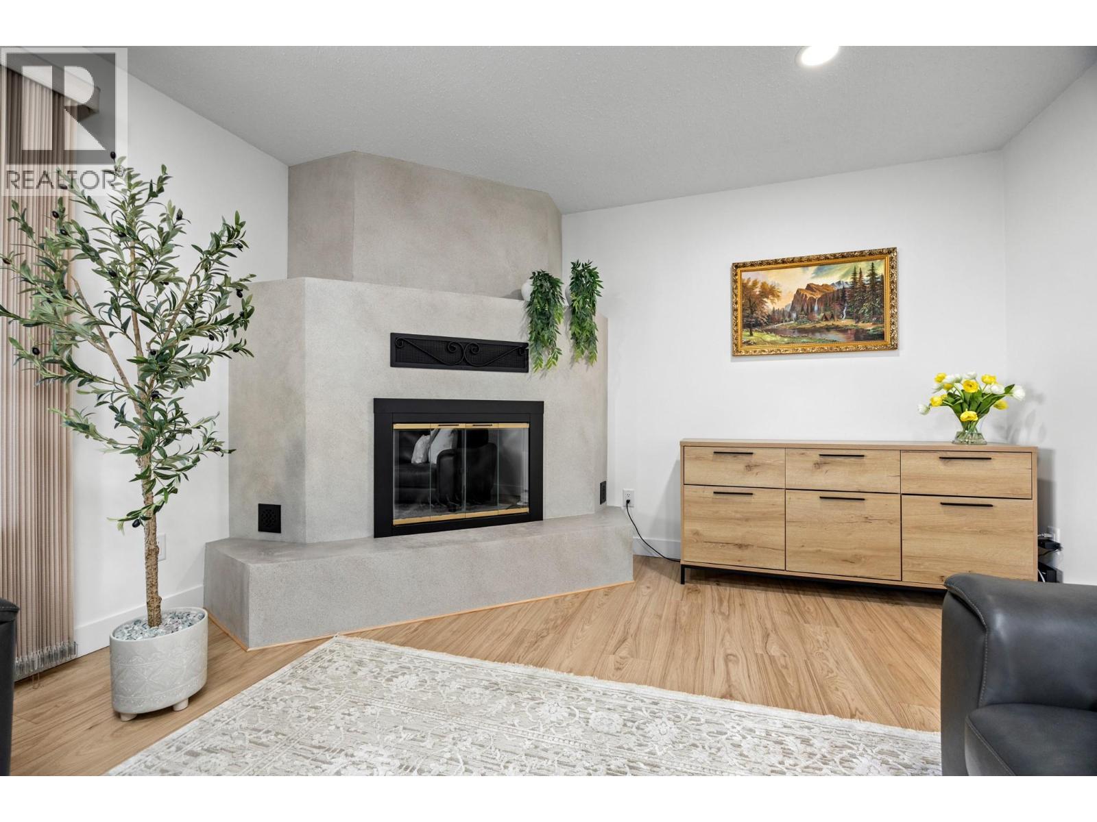 6717 Apollo Road, Vernon, British Columbia  V1H 1J3 - Photo 6 - 10388135