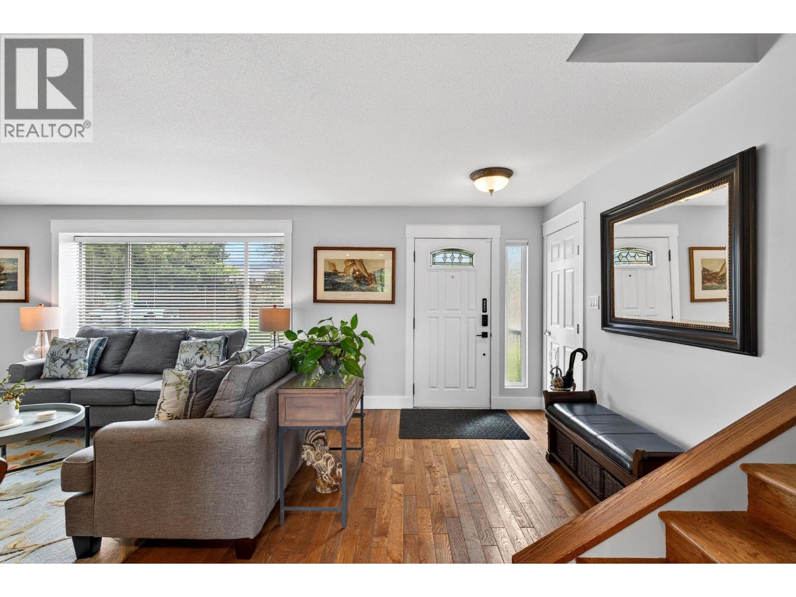 1000 Euclid Road, Kelowna, British Columbia  V1X 3K9 - Photo 2 - 10387793