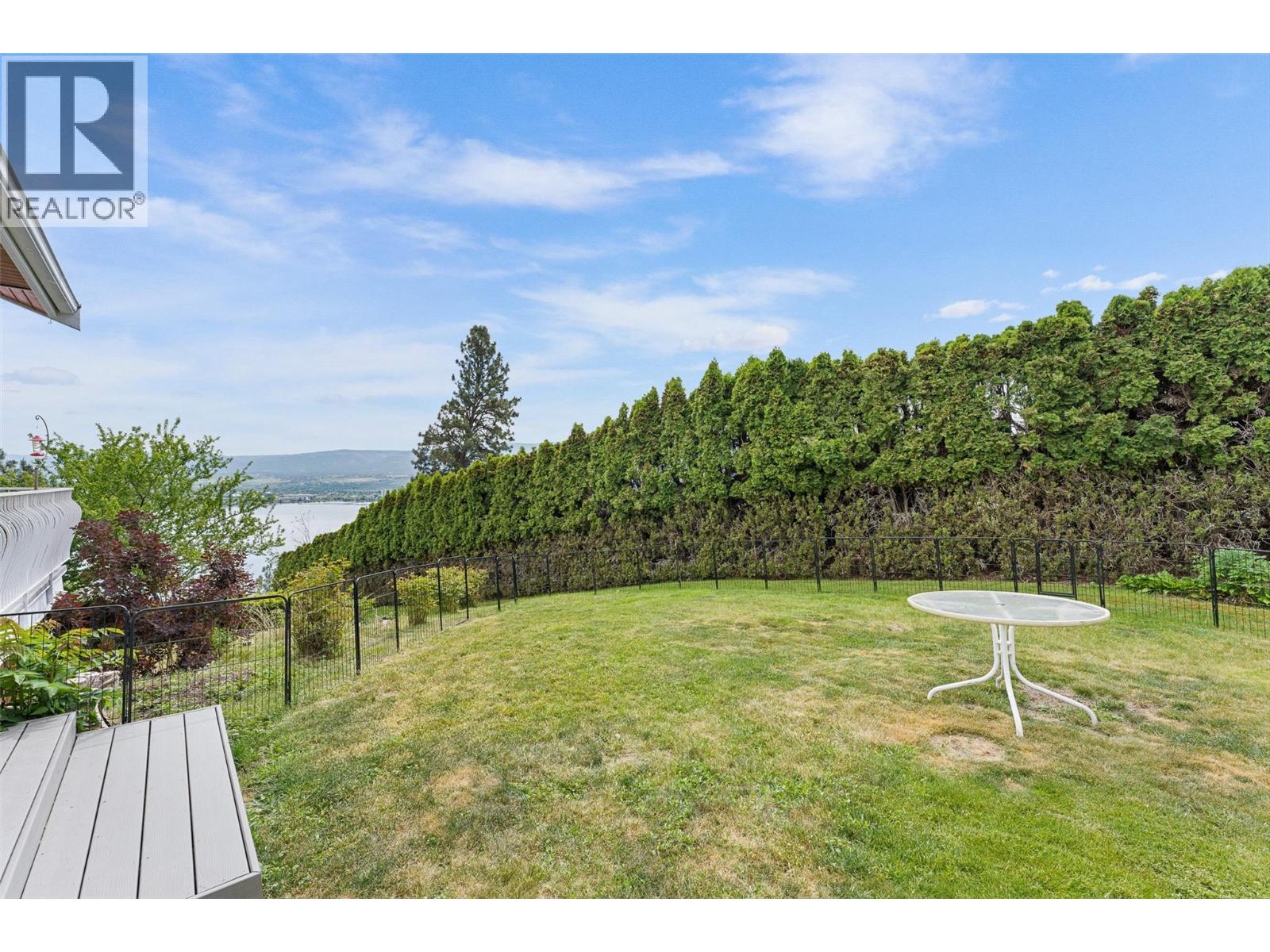 2157 Alexander Place, Kelowna, British Columbia  V1Z 2X5 - Photo 36 - 10388112