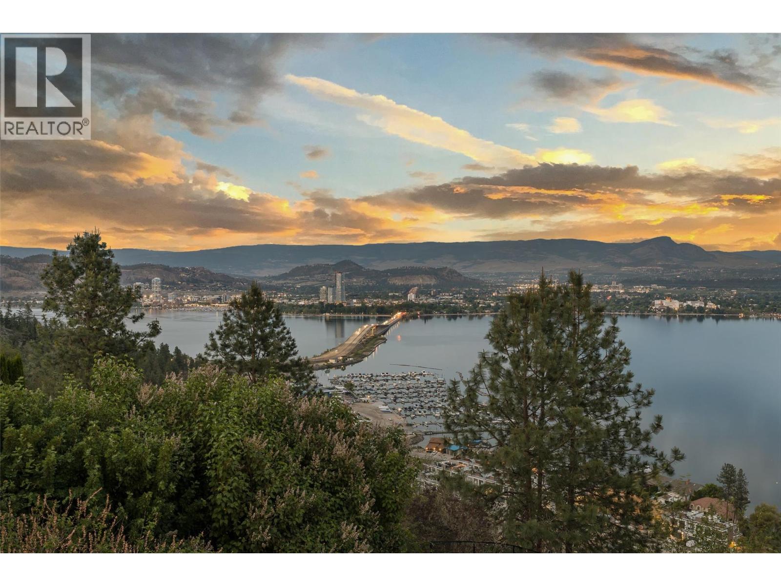 2157 Alexander Place, Kelowna, British Columbia  V1Z 2X5 - Photo 72 - 10388112