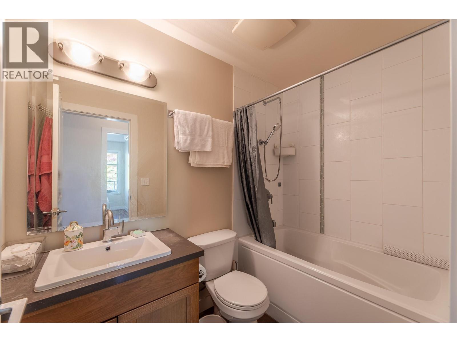 3205 Skyview Lane Unit# 310, West Kelowna, British Columbia  V4T 1S4 - Photo 12 - 10388105