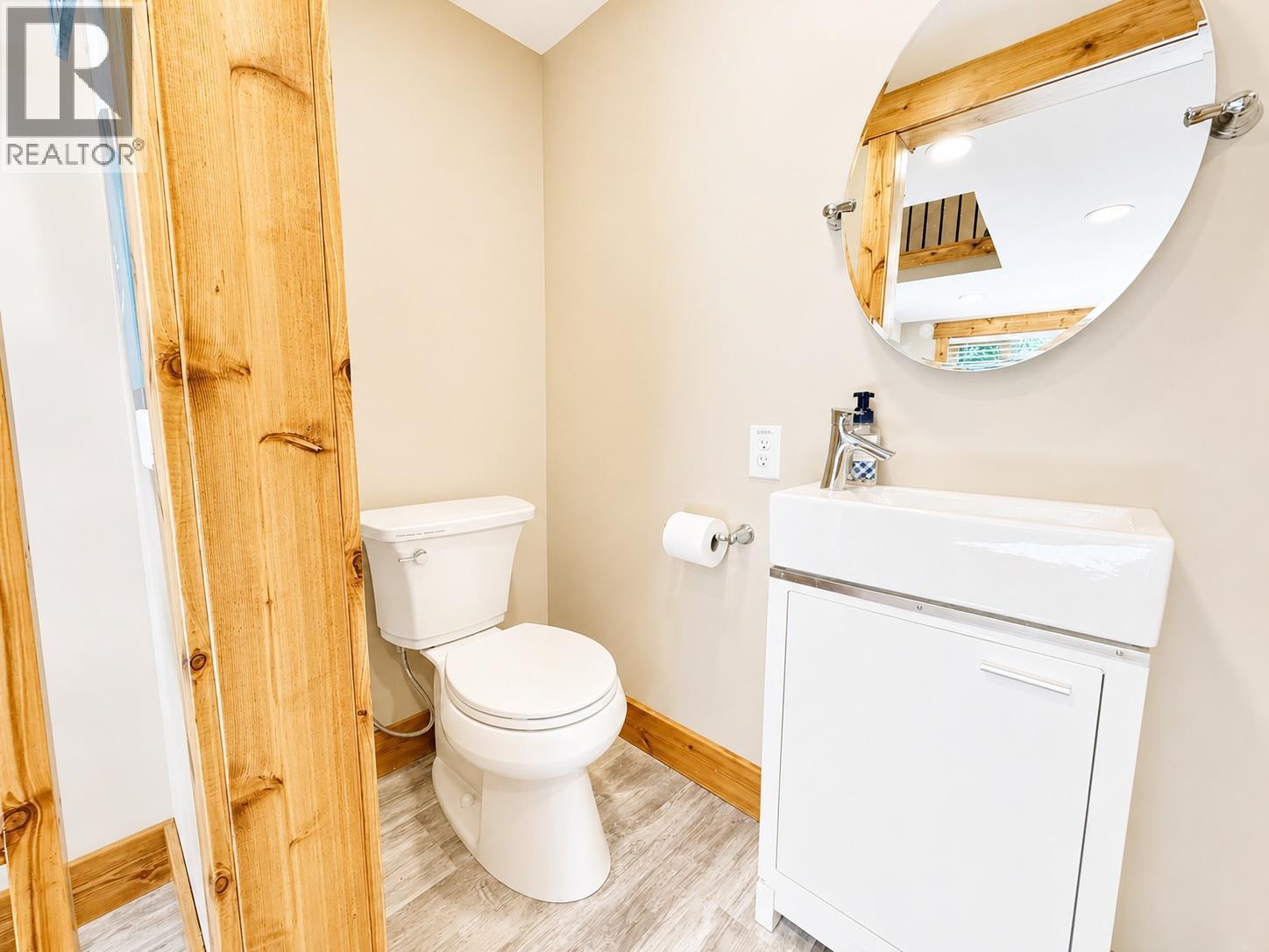 3981 Eagle Bay Road, Eagle Bay, British Columbia  V0E 1T0 - Photo 14 - 10388170