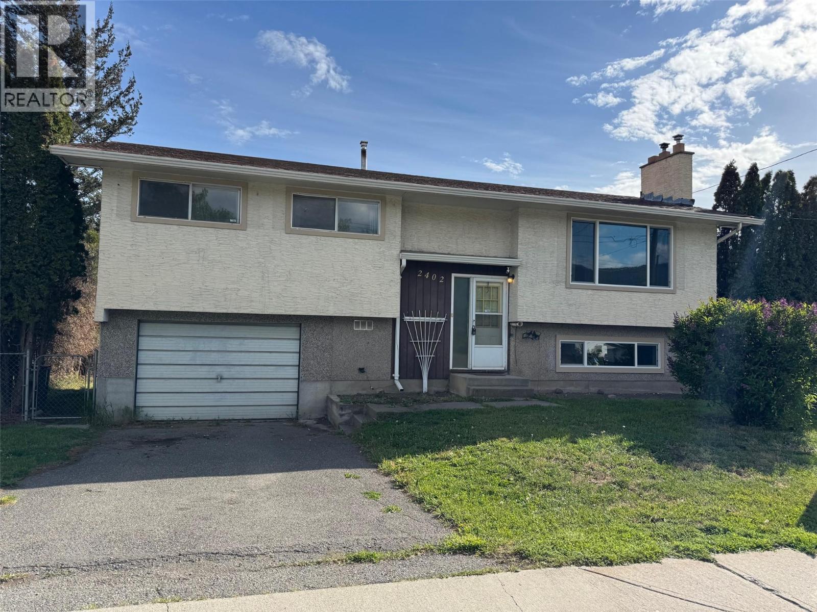 2402 Clapperton Avenue, Merritt, British Columbia  V1K 1A2 - Photo 1 - 10388174