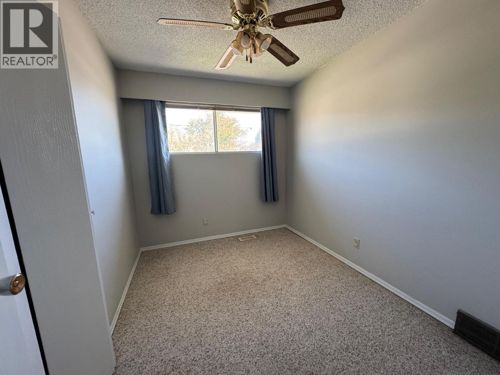 2402 Clapperton Avenue, Merritt, British Columbia  V1K 1A2 - Photo 12 - 10388174