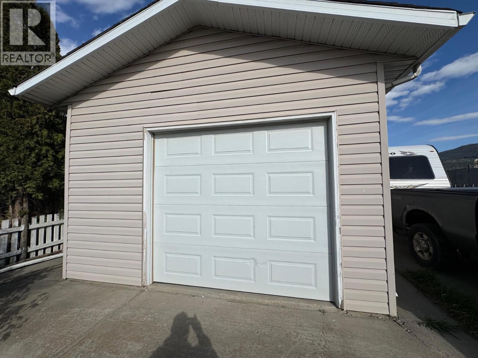 2402 Clapperton Avenue, Merritt, British Columbia  V1K 1A2 - Photo 22 - 10388174