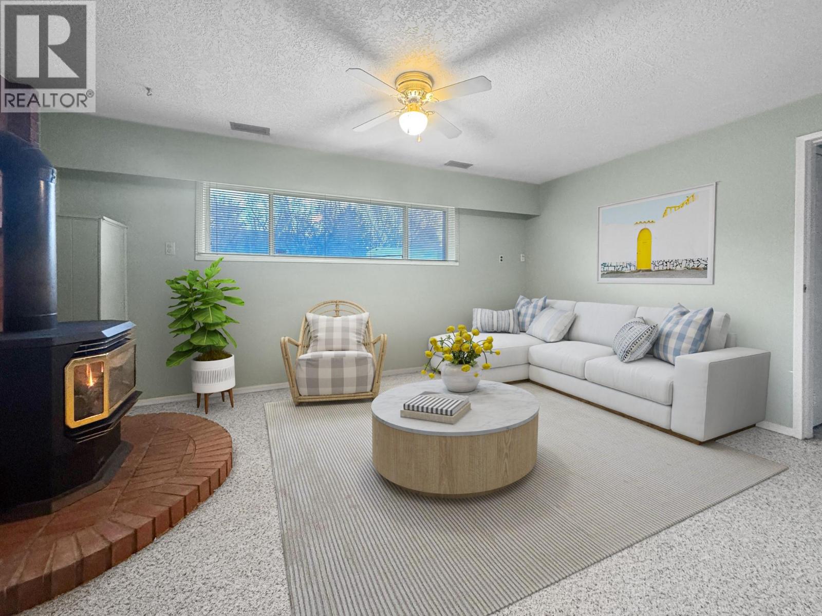 2402 Clapperton Avenue, Merritt, British Columbia  V1K 1A2 - Photo 5 - 10388174