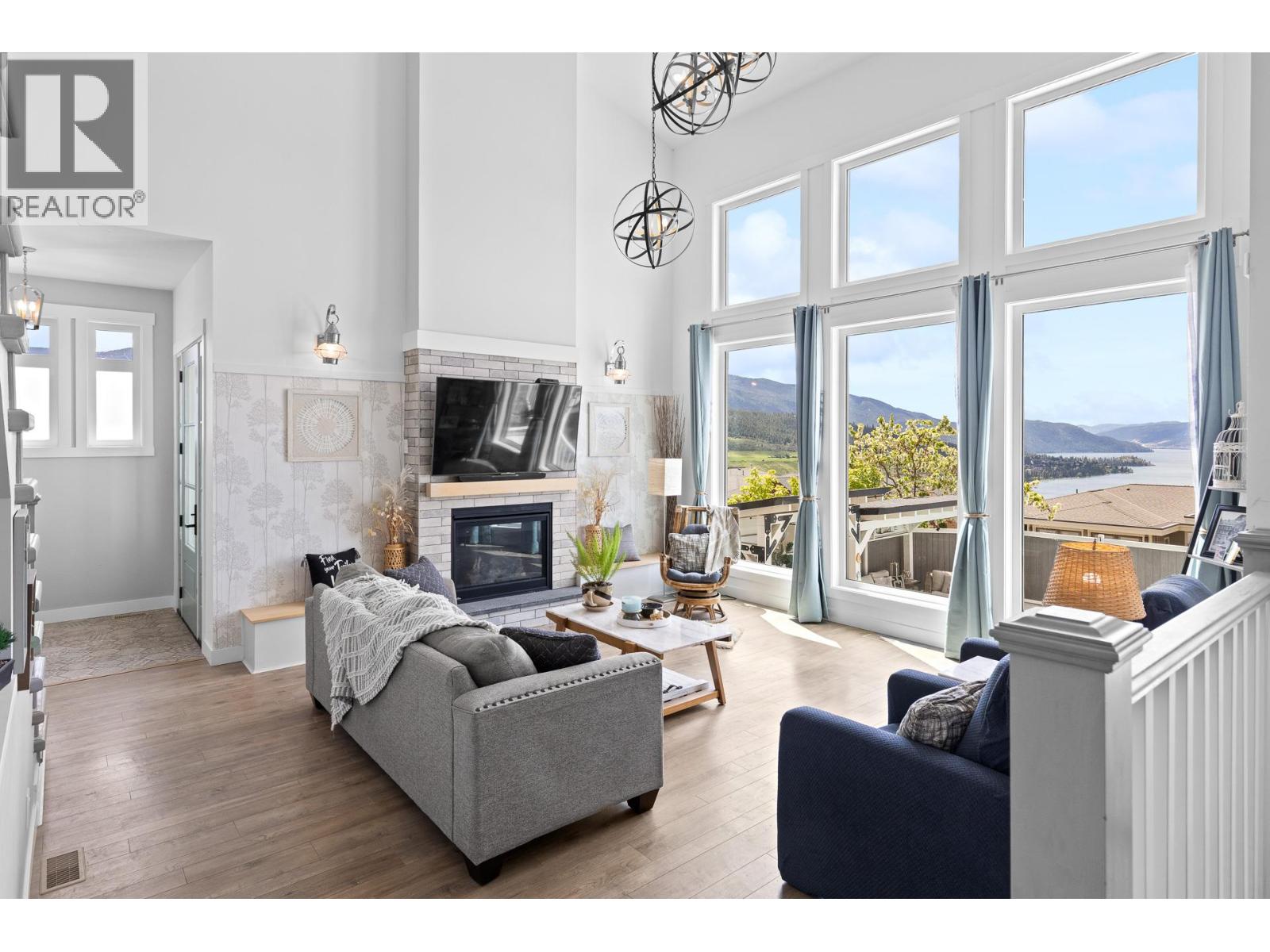 647 Mt Ida Drive, Coldstream, British Columbia  V1B 3Y6 - Photo 9 - 10387962