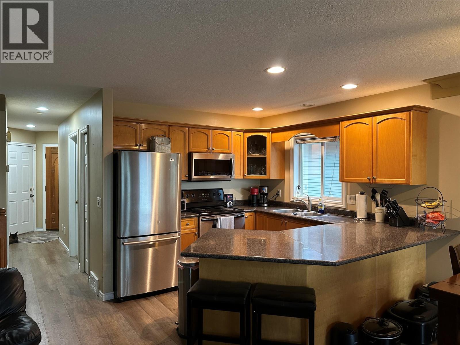 662 South Crest Drive, Kelowna, British Columbia  V1W 4W6 - Photo 8 - 10387922