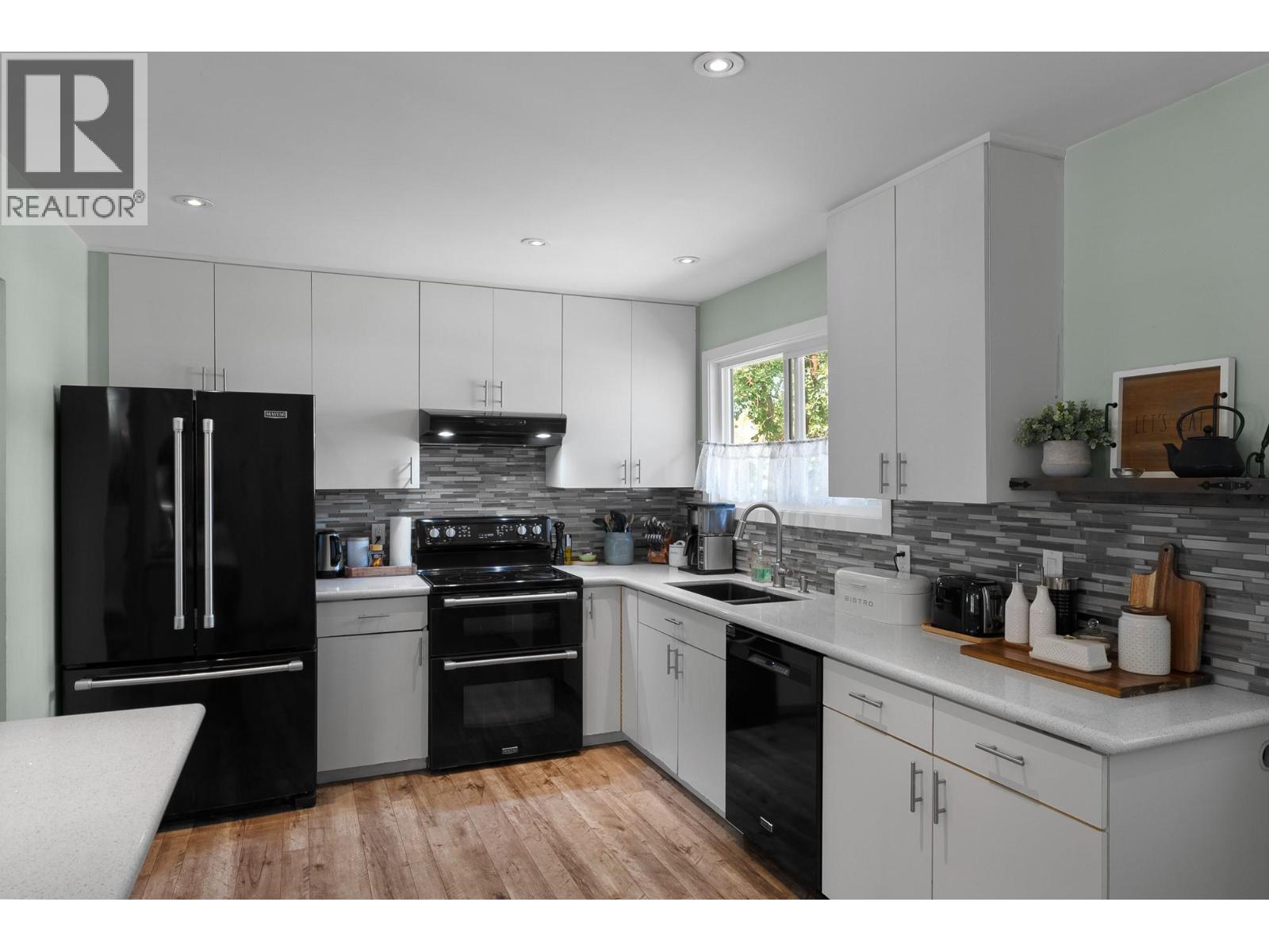 2701 Langstaff Place, Merritt, British Columbia  V1K 1E8 - Photo 30 - 10388143
