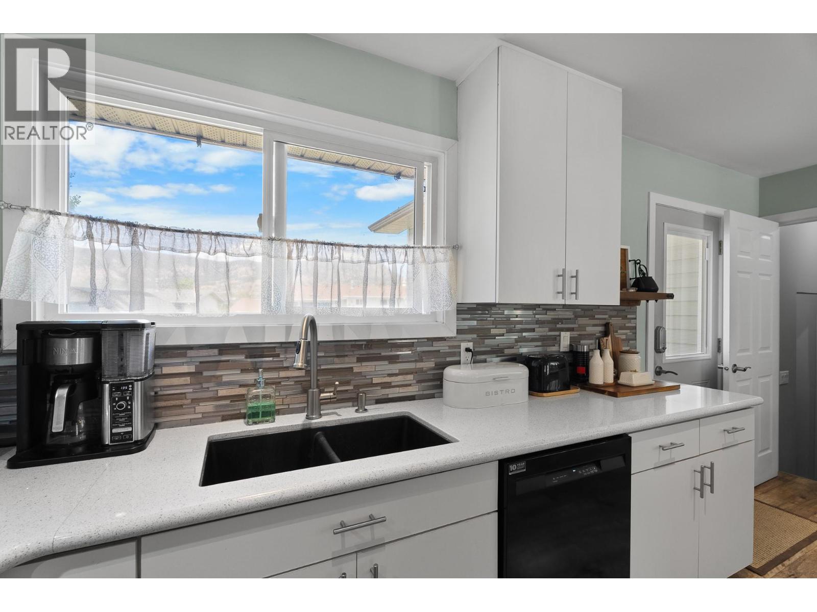 2701 Langstaff Place, Merritt, British Columbia  V1K 1E8 - Photo 32 - 10388143