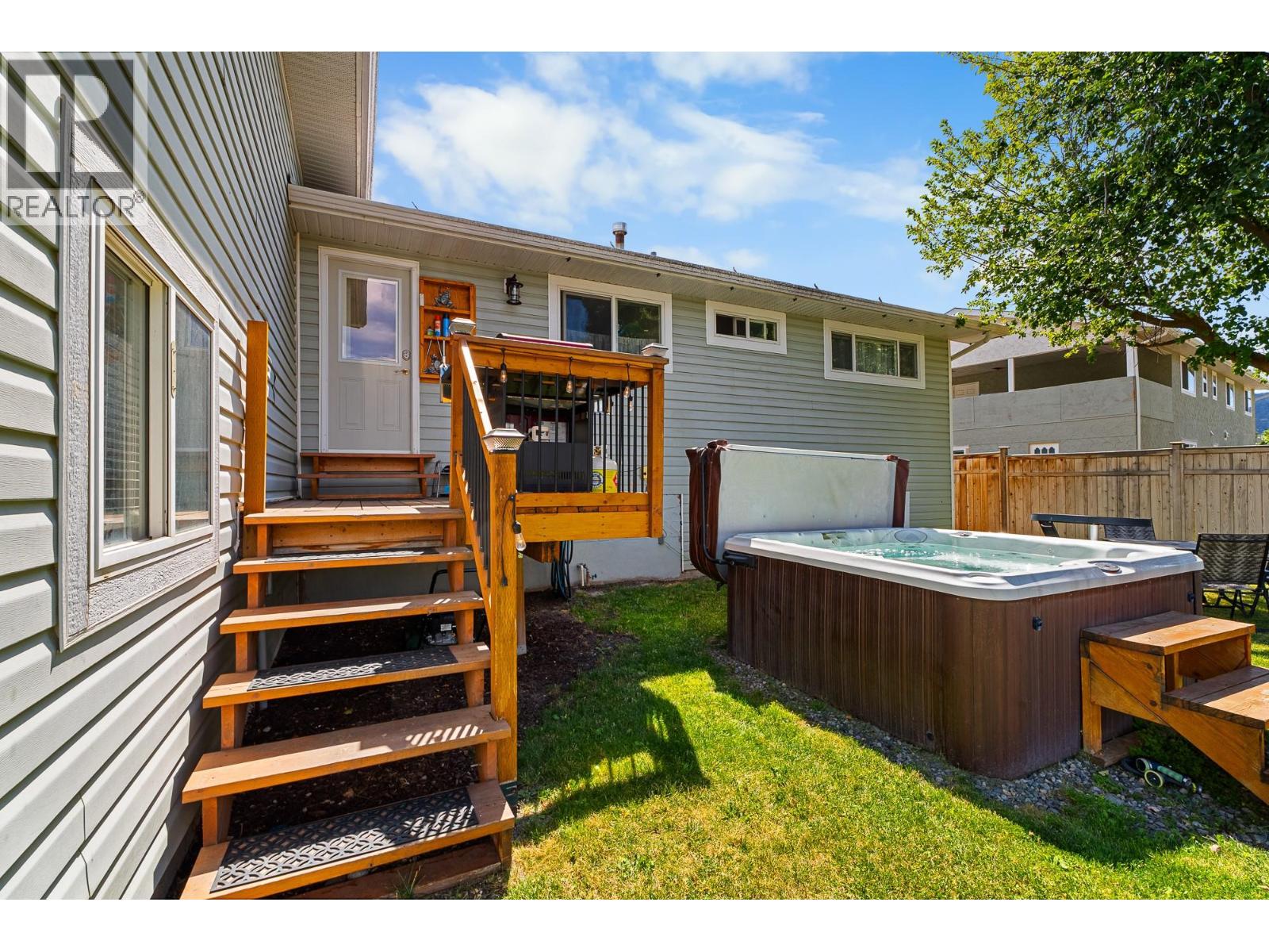 2701 Langstaff Place, Merritt, British Columbia  V1K 1E8 - Photo 4 - 10388143