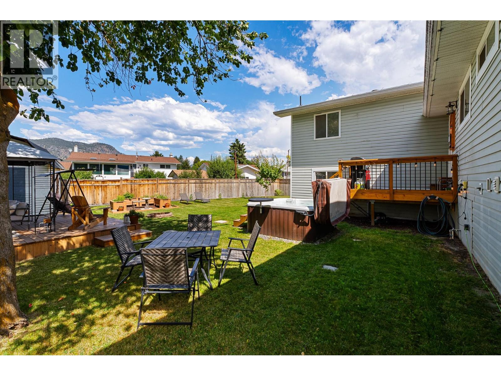 2701 Langstaff Place, Merritt, British Columbia  V1K 1E8 - Photo 5 - 10388143