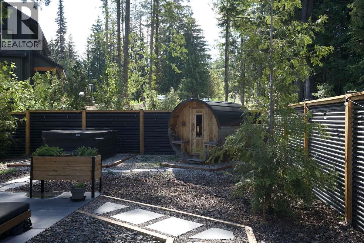 1126 Caldera Road, Rossland, British Columbia  V0G 1Y0 - Photo 44 - 10388196