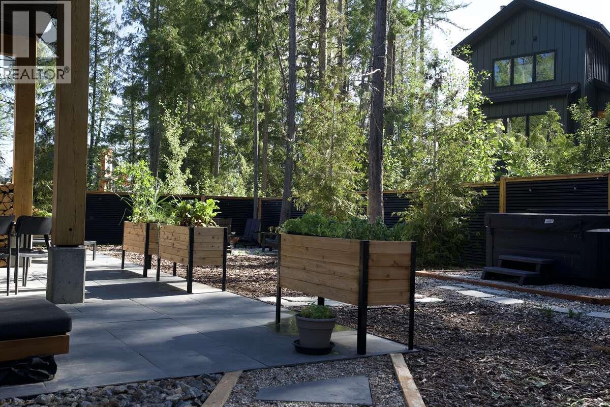 1126 Caldera Road, Rossland, British Columbia  V0G 1Y0 - Photo 45 - 10388196