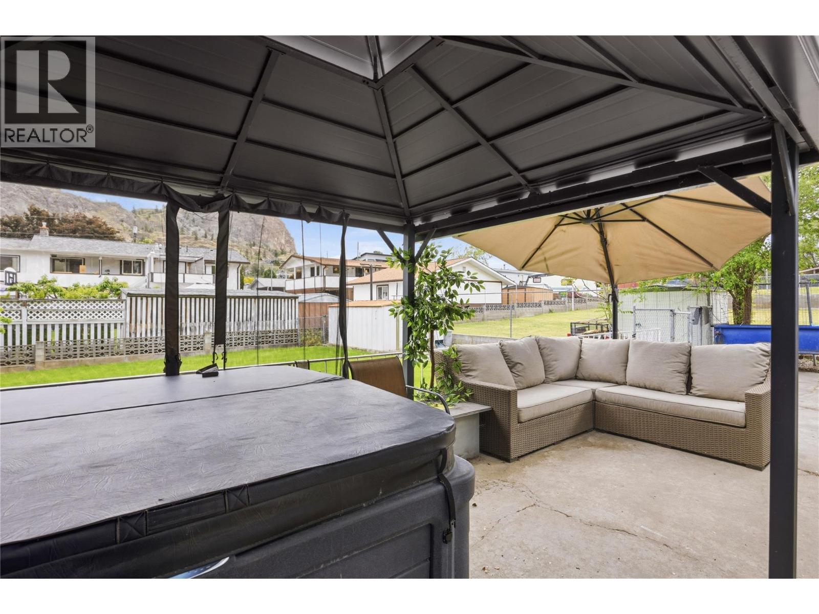 809 Main Street, Okanagan Falls, British Columbia  V0H 1R4 - Photo 10 - 10387008