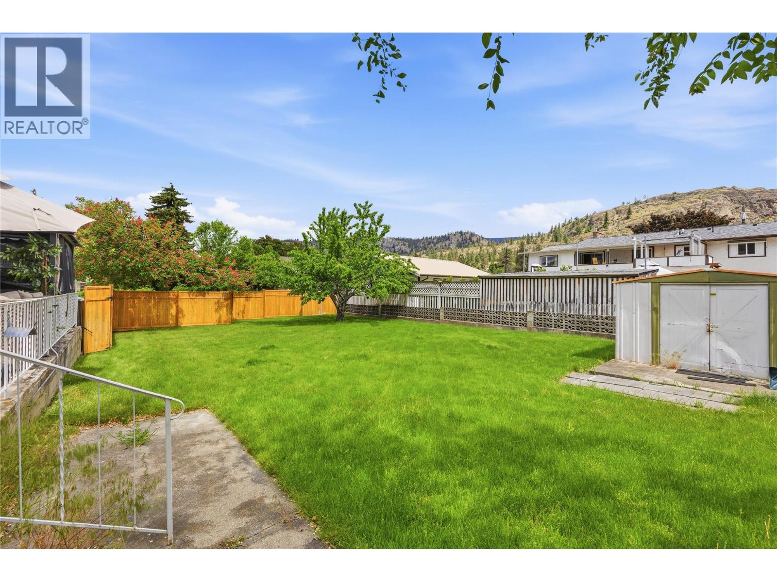 809 Main Street, Okanagan Falls, British Columbia  V0H 1R4 - Photo 11 - 10387008