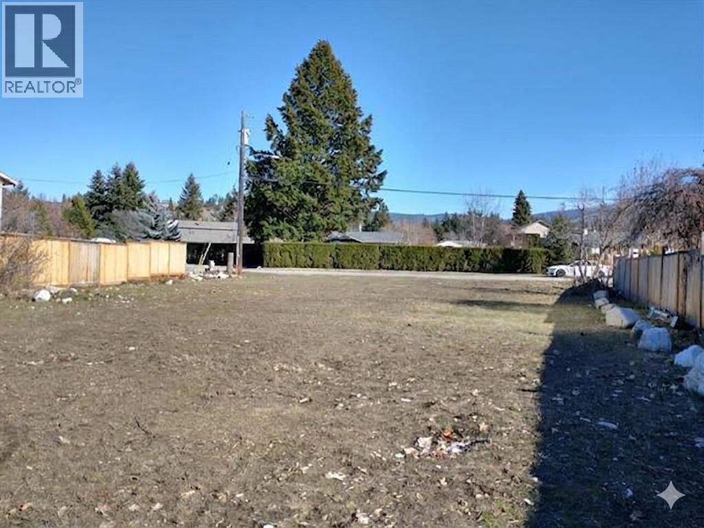 652 Berk Court, Kelowna, British Columbia  V1W 1N7 - Photo 2 - 10388159
