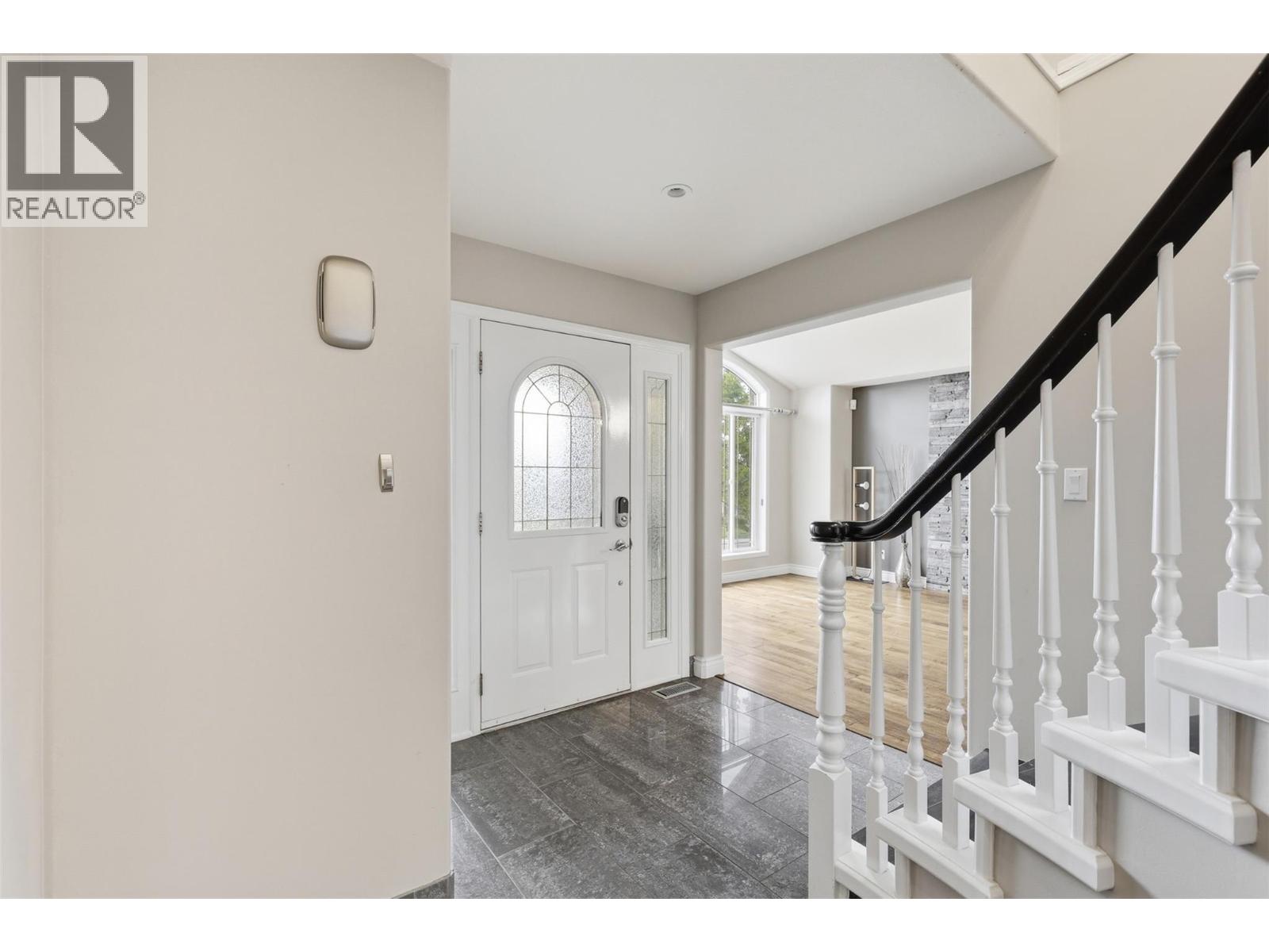 2076 Muirfield Road, Kamloops, British Columbia  V1S 1S6 - Photo 3 - 10388205