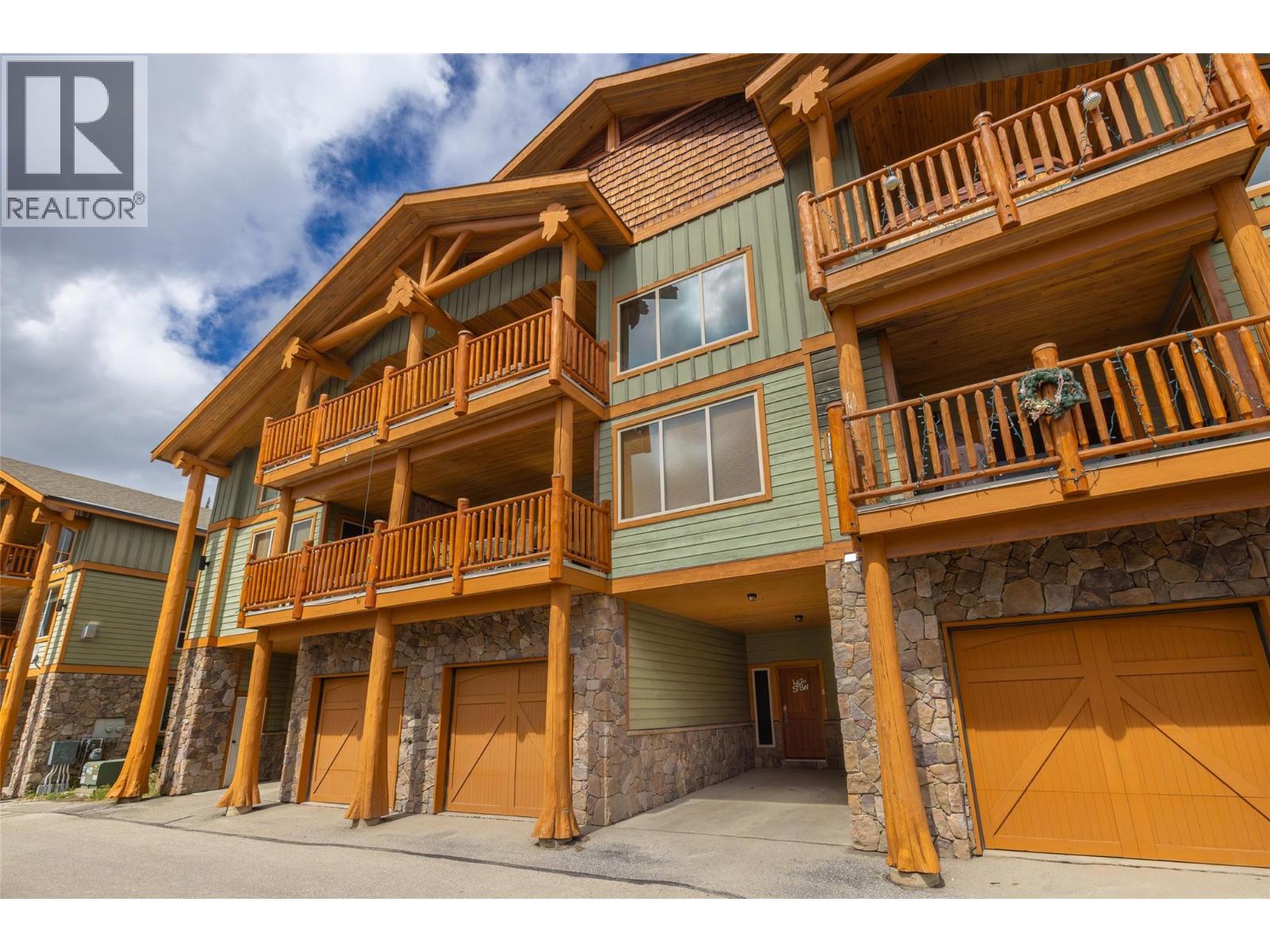 5940 Snow Pines Way Unit# 8, big white, British Columbia