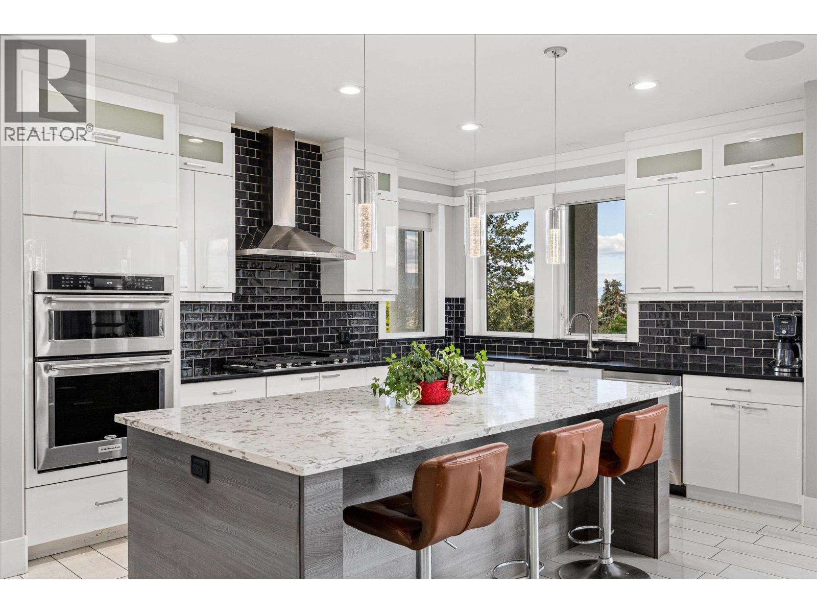 781 Wallace Road, Kelowna, British Columbia  V1X 4T5 - Photo 11 - 10388111