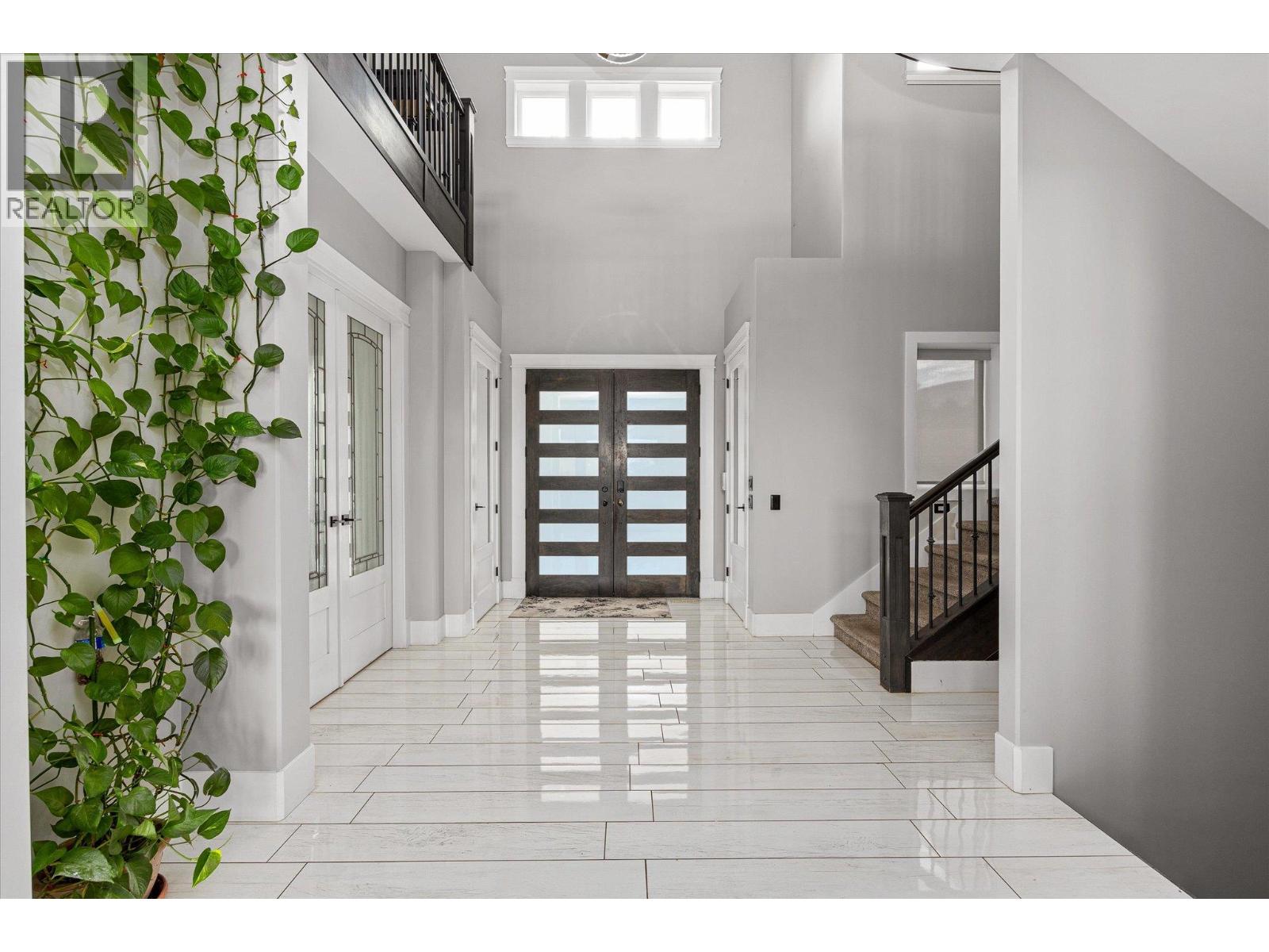 781 Wallace Road, Kelowna, British Columbia  V1X 4T5 - Photo 4 - 10388111