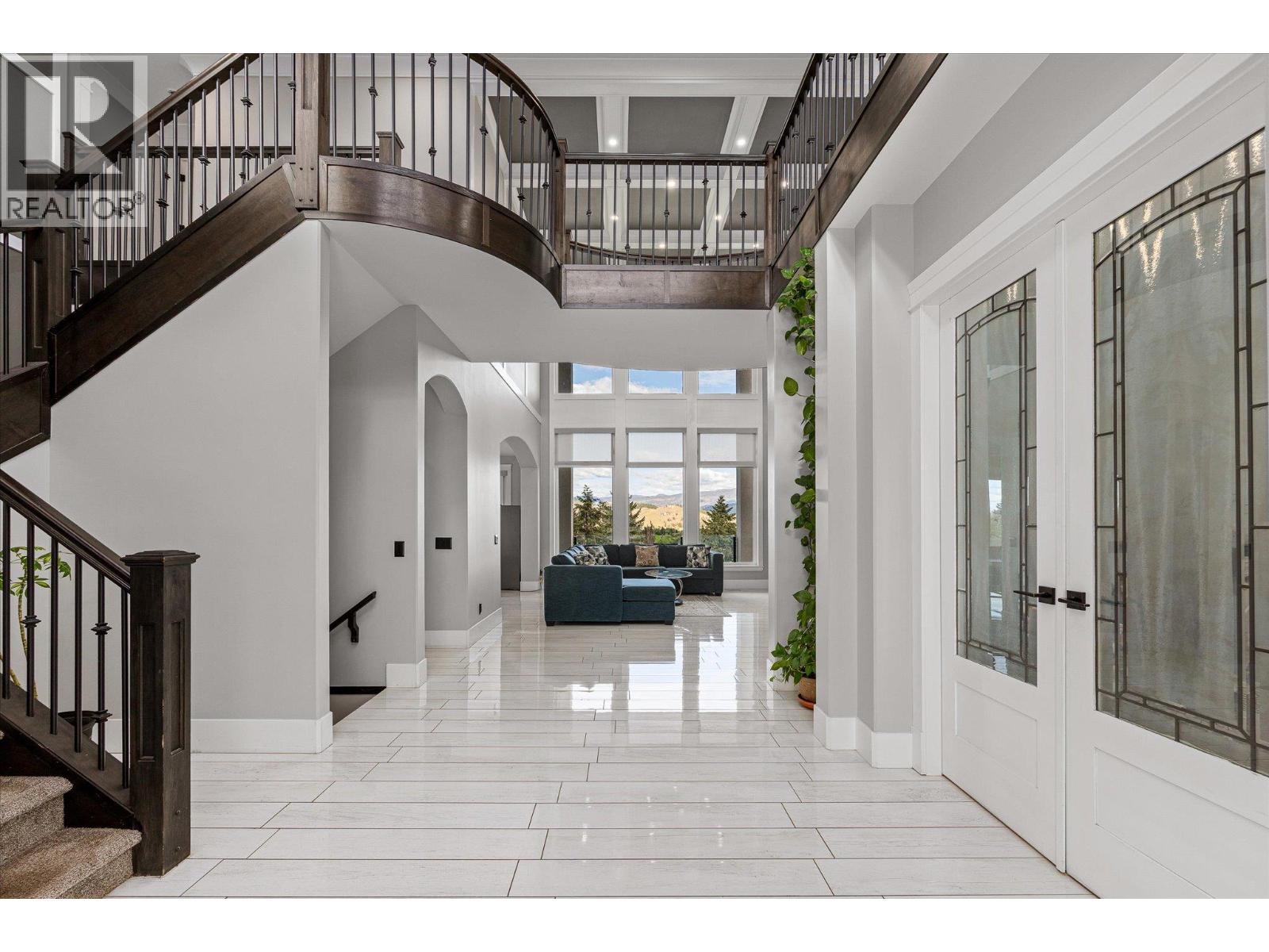 781 Wallace Road, Kelowna, British Columbia  V1X 4T5 - Photo 5 - 10388111