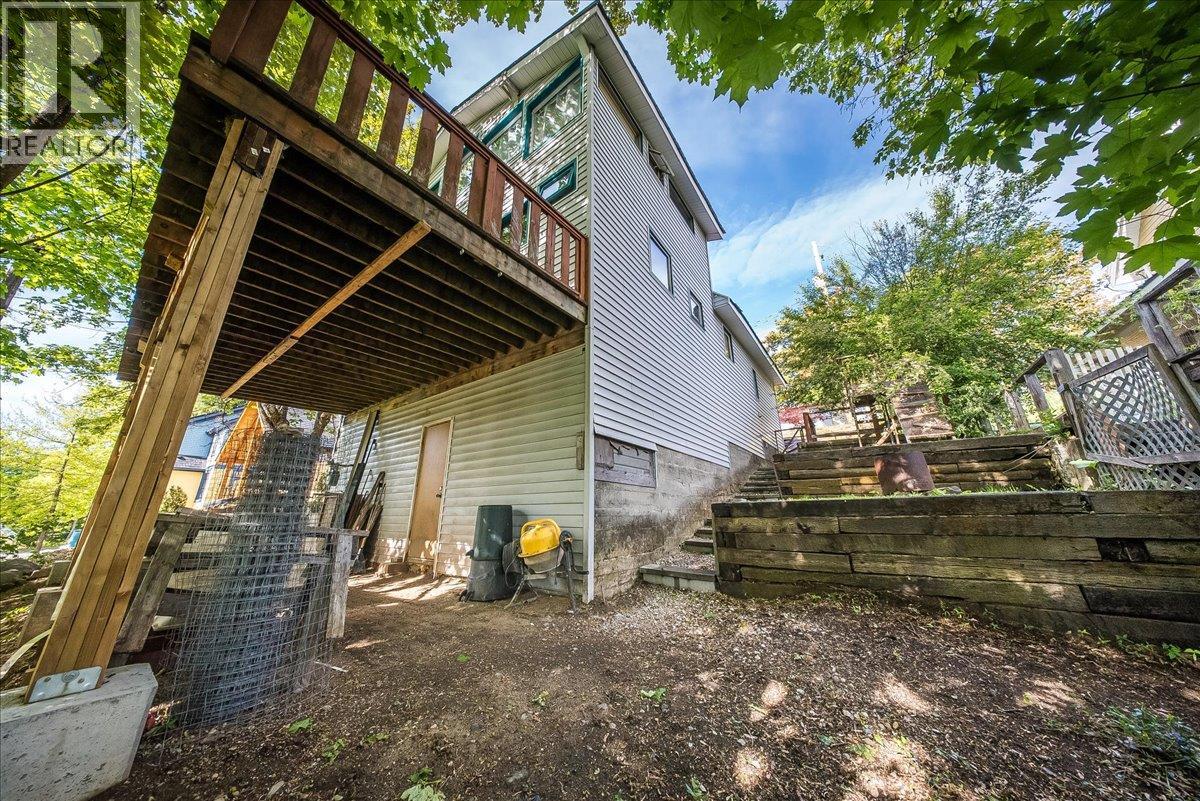 2050 Georgia Street, Rossland, British Columbia  V0G 1Y0 - Photo 37 - 10388184
