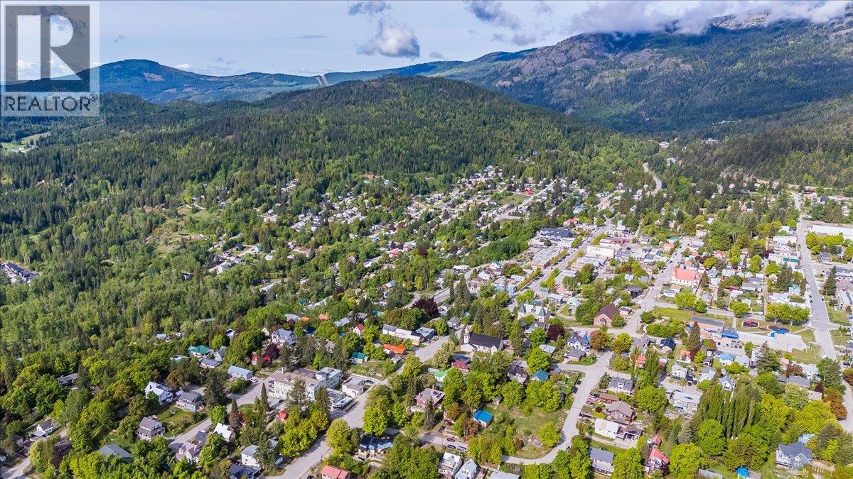 2050 Georgia Street, Rossland, British Columbia  V0G 1Y0 - Photo 48 - 10388184