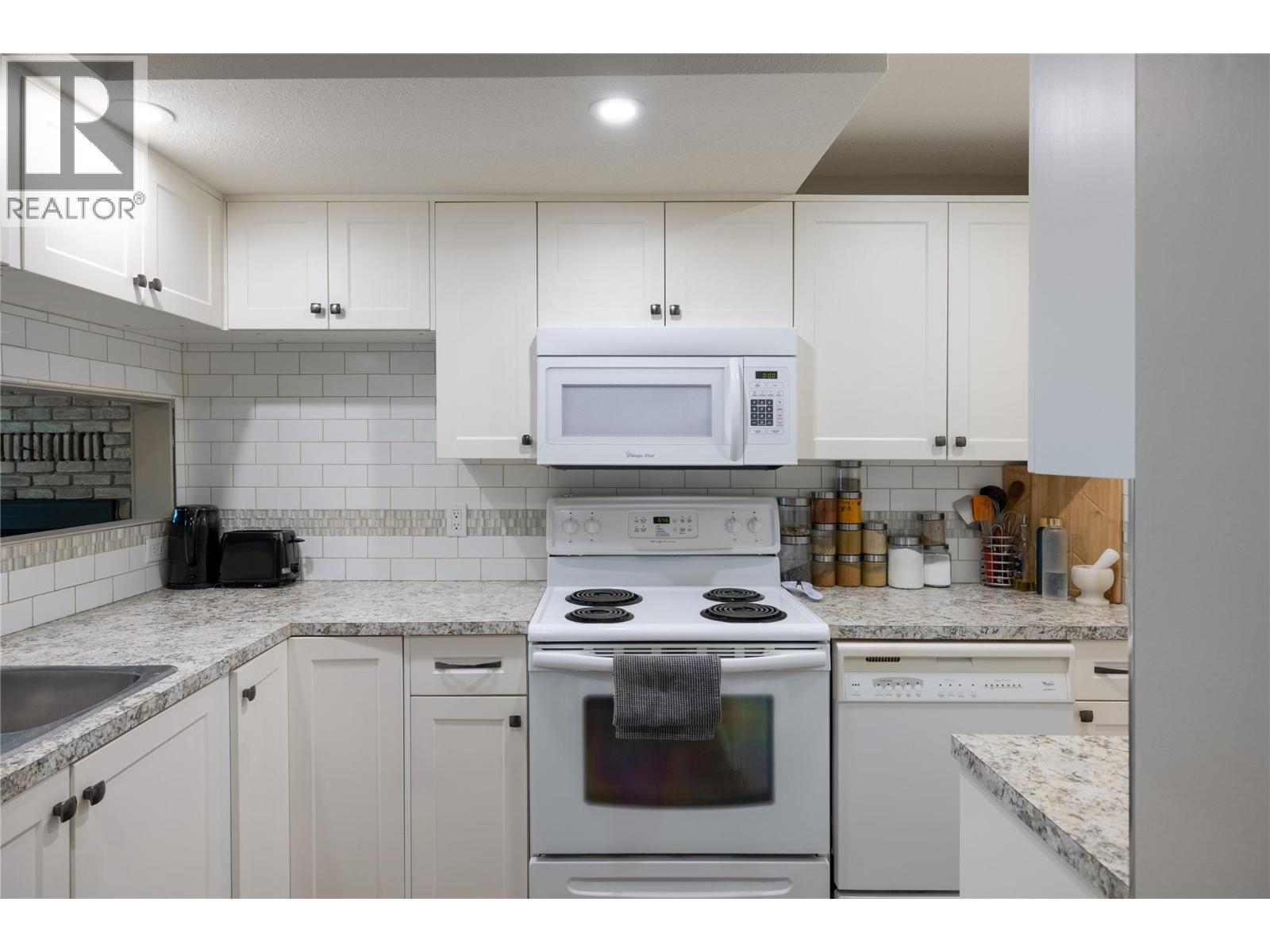 2904 24 Street, Vernon, British Columbia  V1T 4N2 - Photo 34 - 10388109