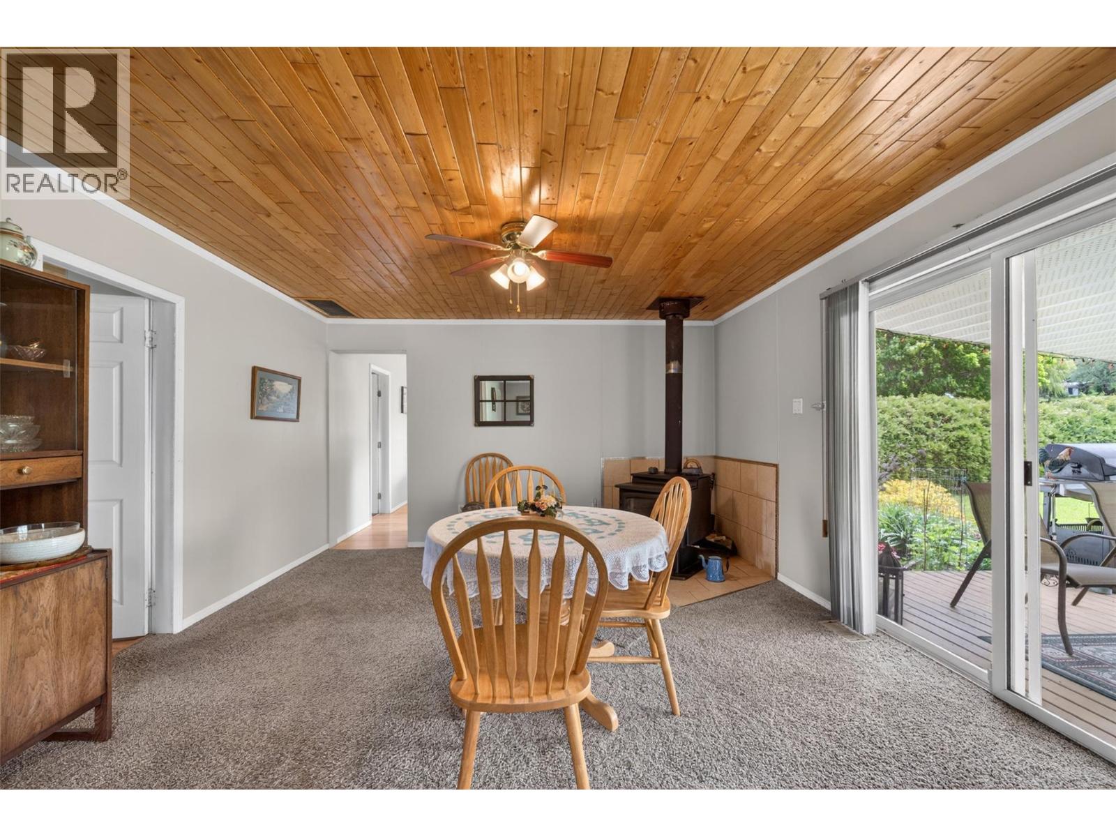 1403 Salmon River Road, Salmon Arm, British Columbia  V1E 3H3 - Photo 23 - 10387936
