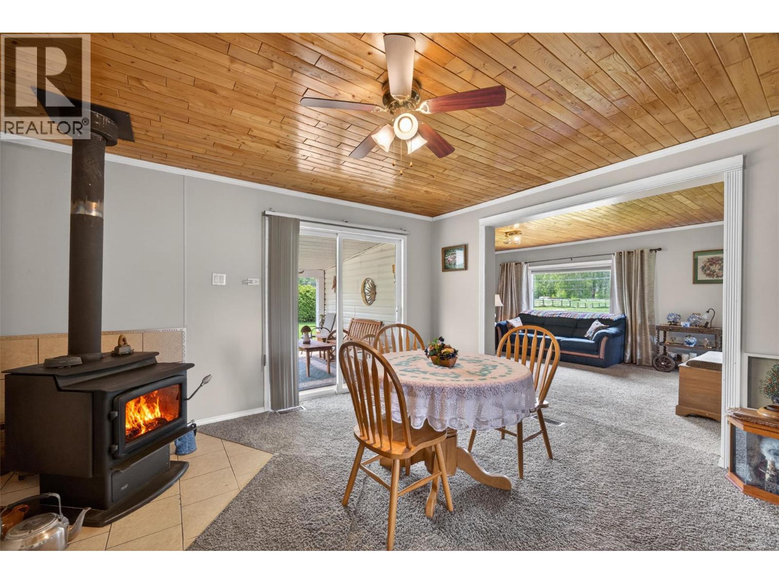 1403 Salmon River Road, Salmon Arm, British Columbia  V1E 3H3 - Photo 25 - 10387936