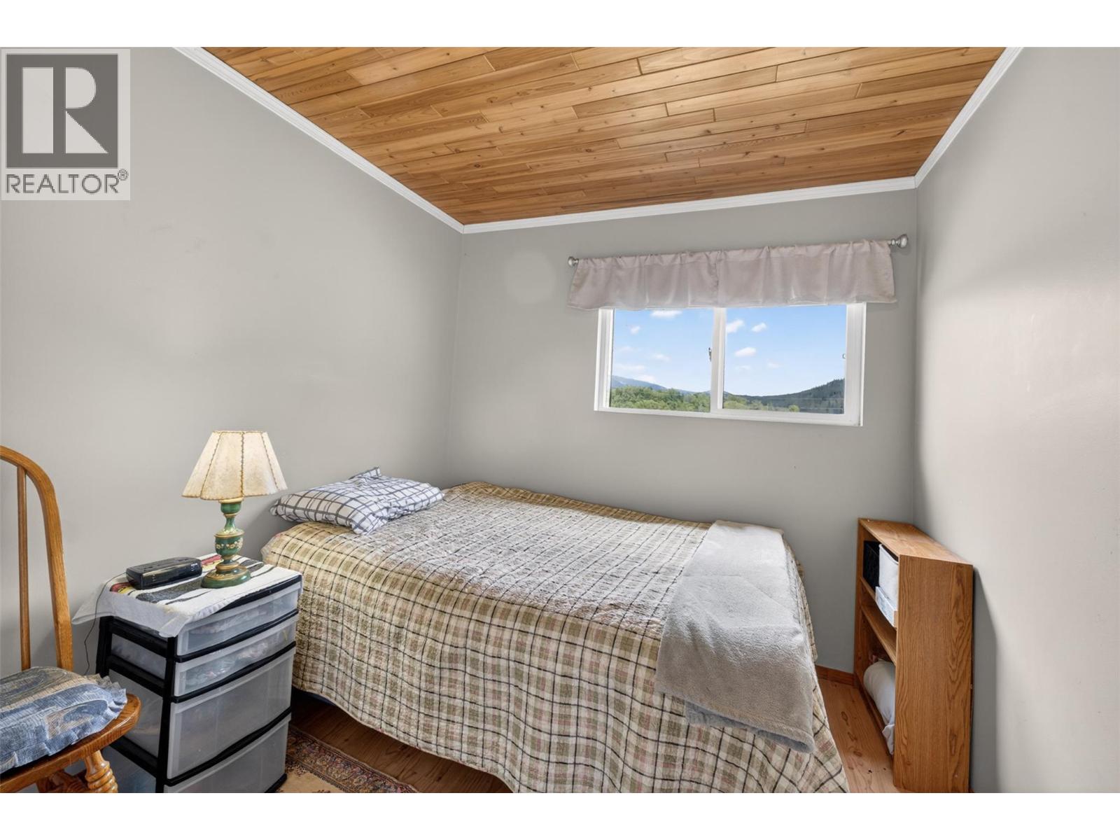 1403 Salmon River Road, Salmon Arm, British Columbia  V1E 3H3 - Photo 29 - 10387936