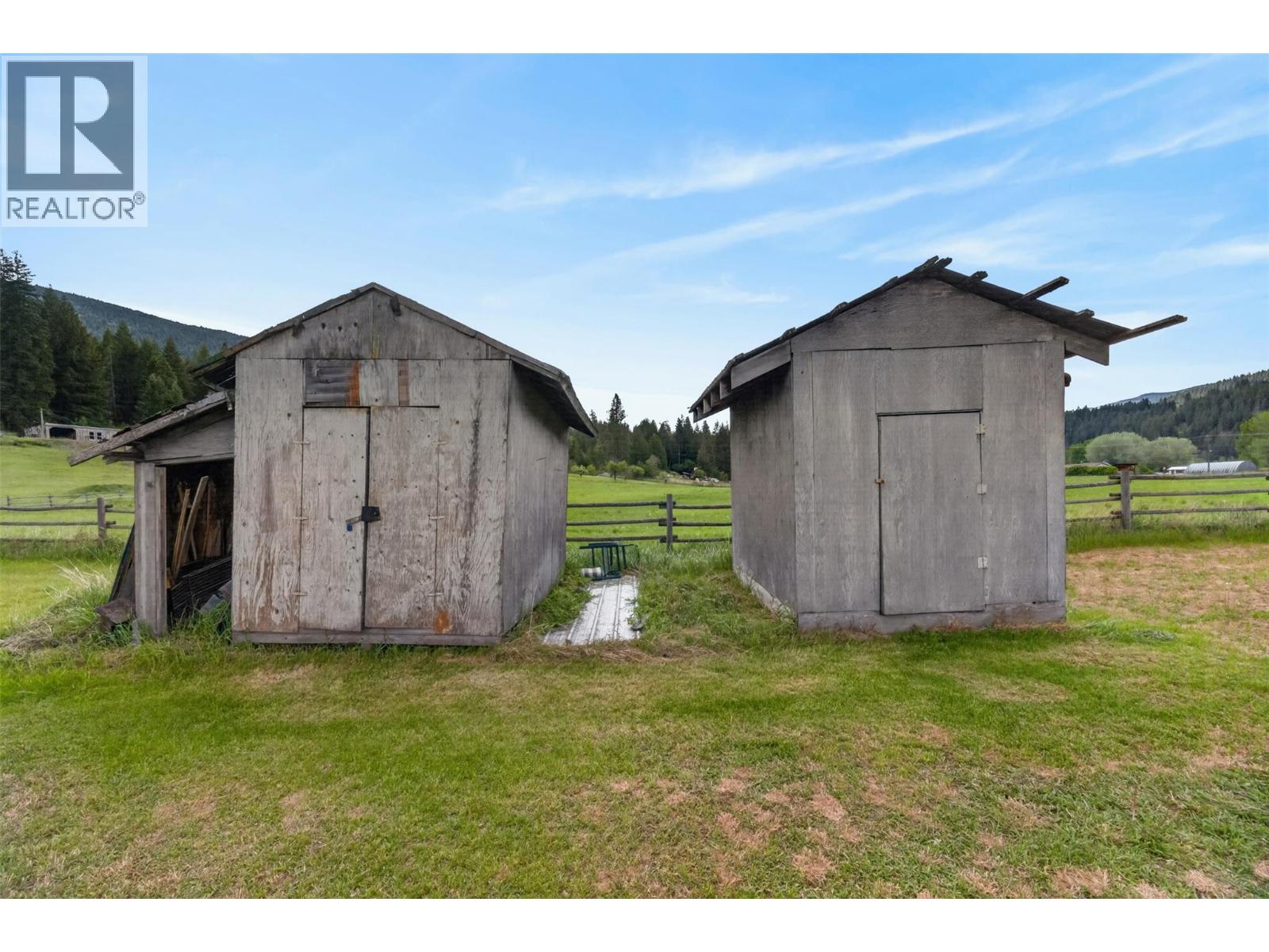 1403 Salmon River Road, Salmon Arm, British Columbia  V1E 3H3 - Photo 39 - 10387936