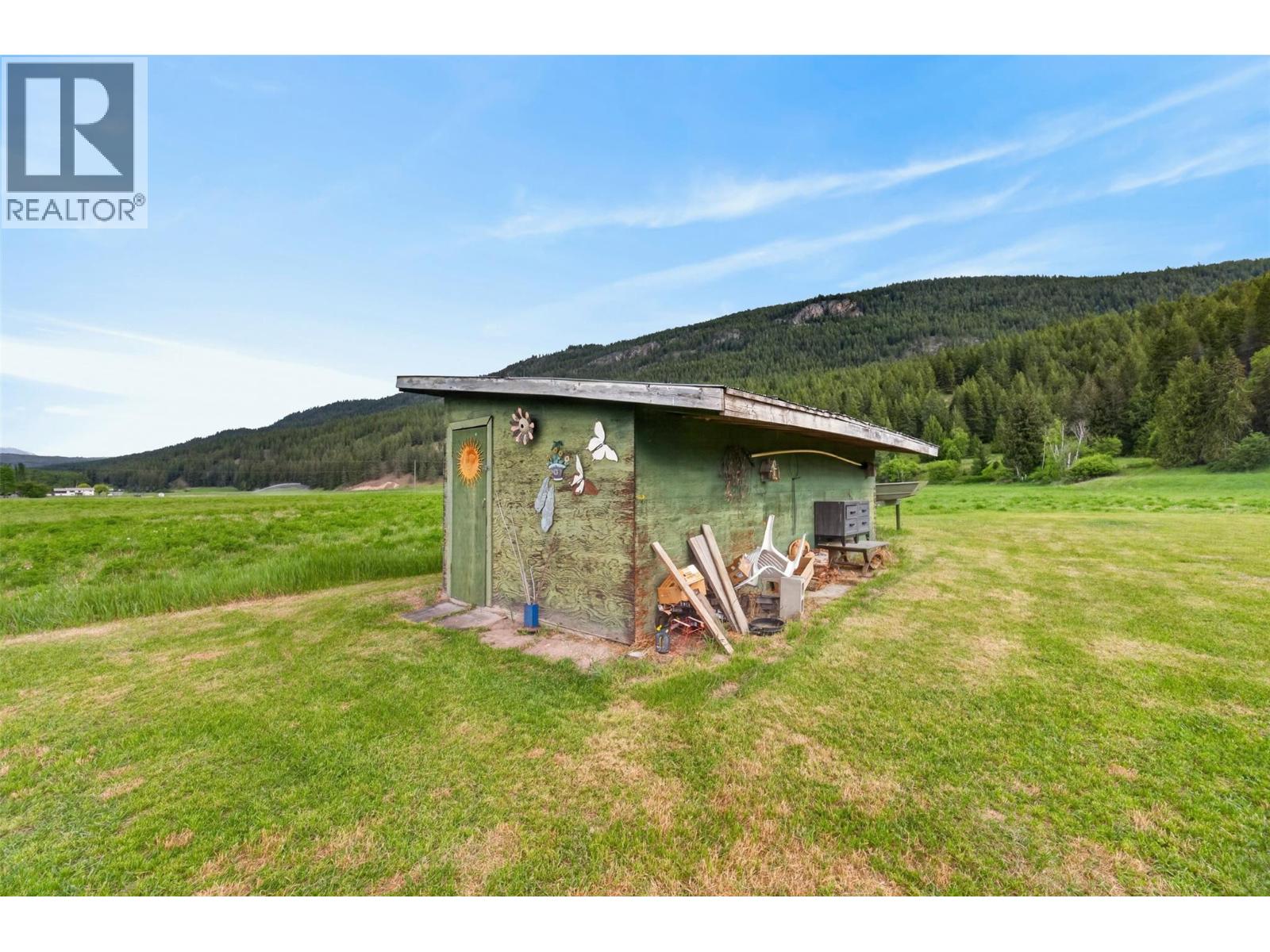 1403 Salmon River Road, Salmon Arm, British Columbia  V1E 3H3 - Photo 41 - 10387936