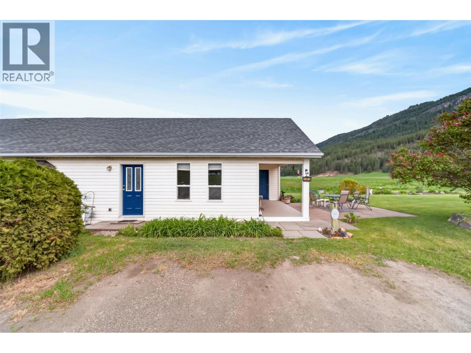 1403 Salmon River Road, Salmon Arm, British Columbia  V1E 3H3 - Photo 45 - 10387936