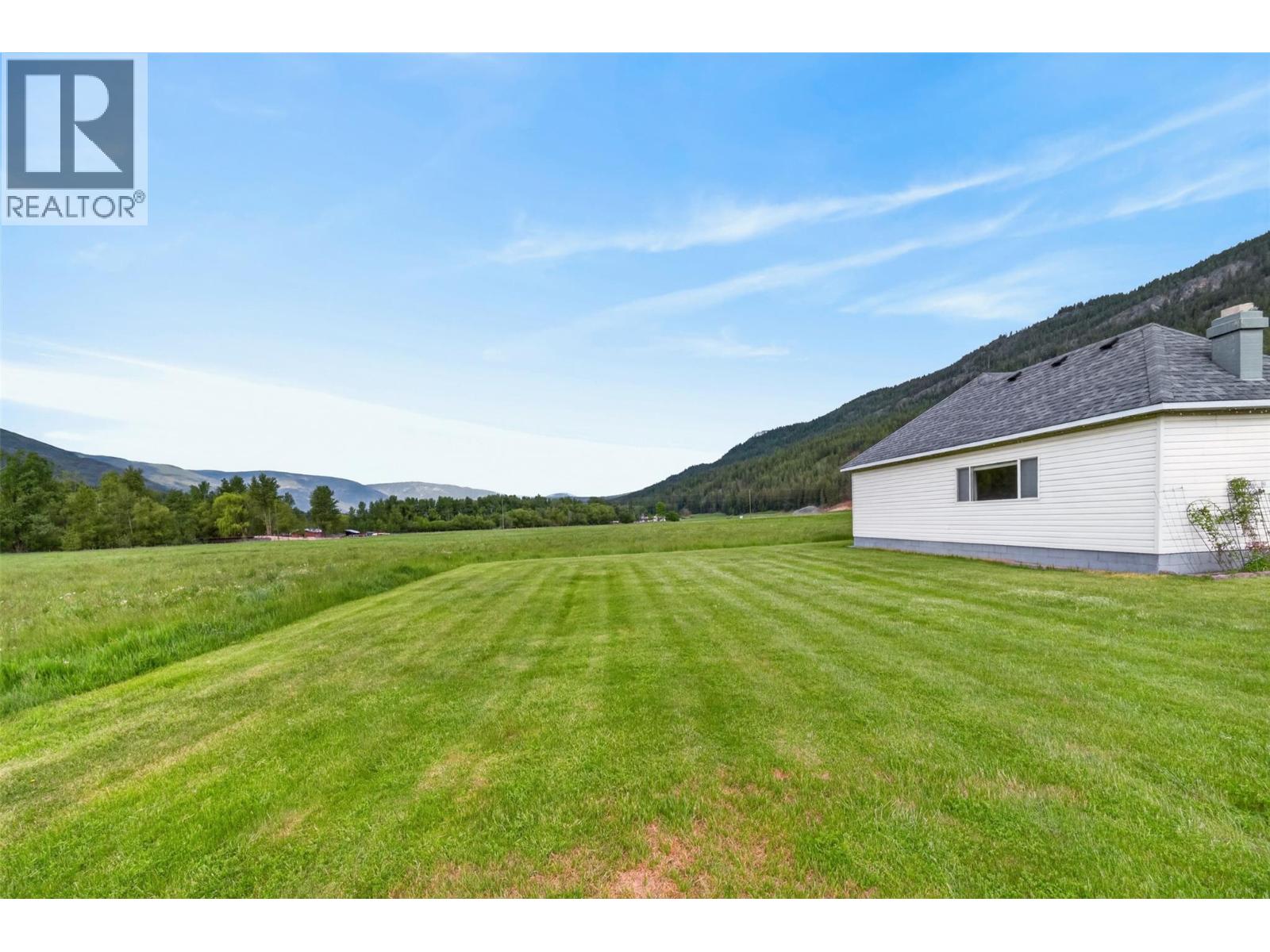 1403 Salmon River Road, Salmon Arm, British Columbia  V1E 3H3 - Photo 52 - 10387936