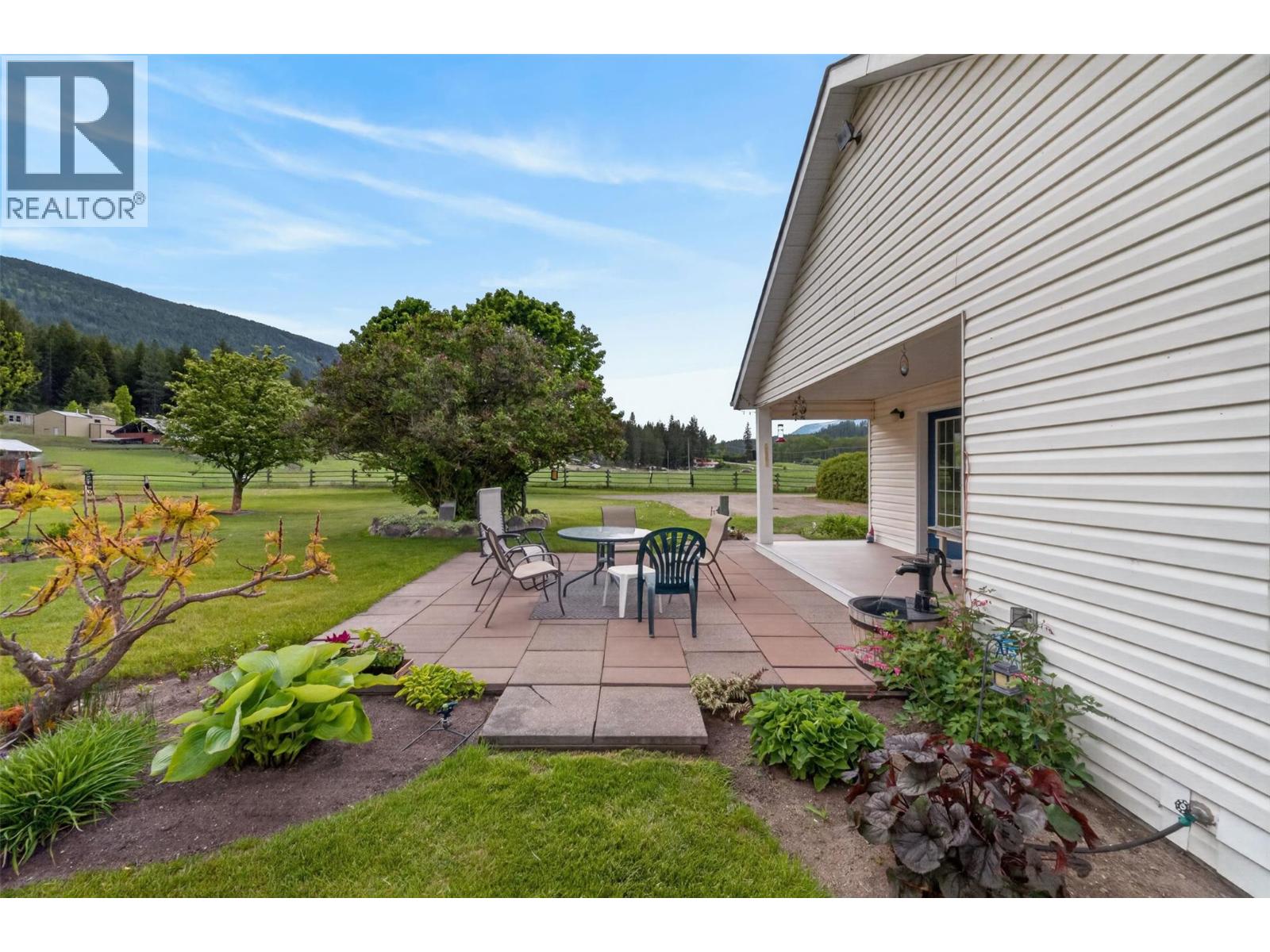 1403 Salmon River Road, Salmon Arm, British Columbia  V1E 3H3 - Photo 56 - 10387936