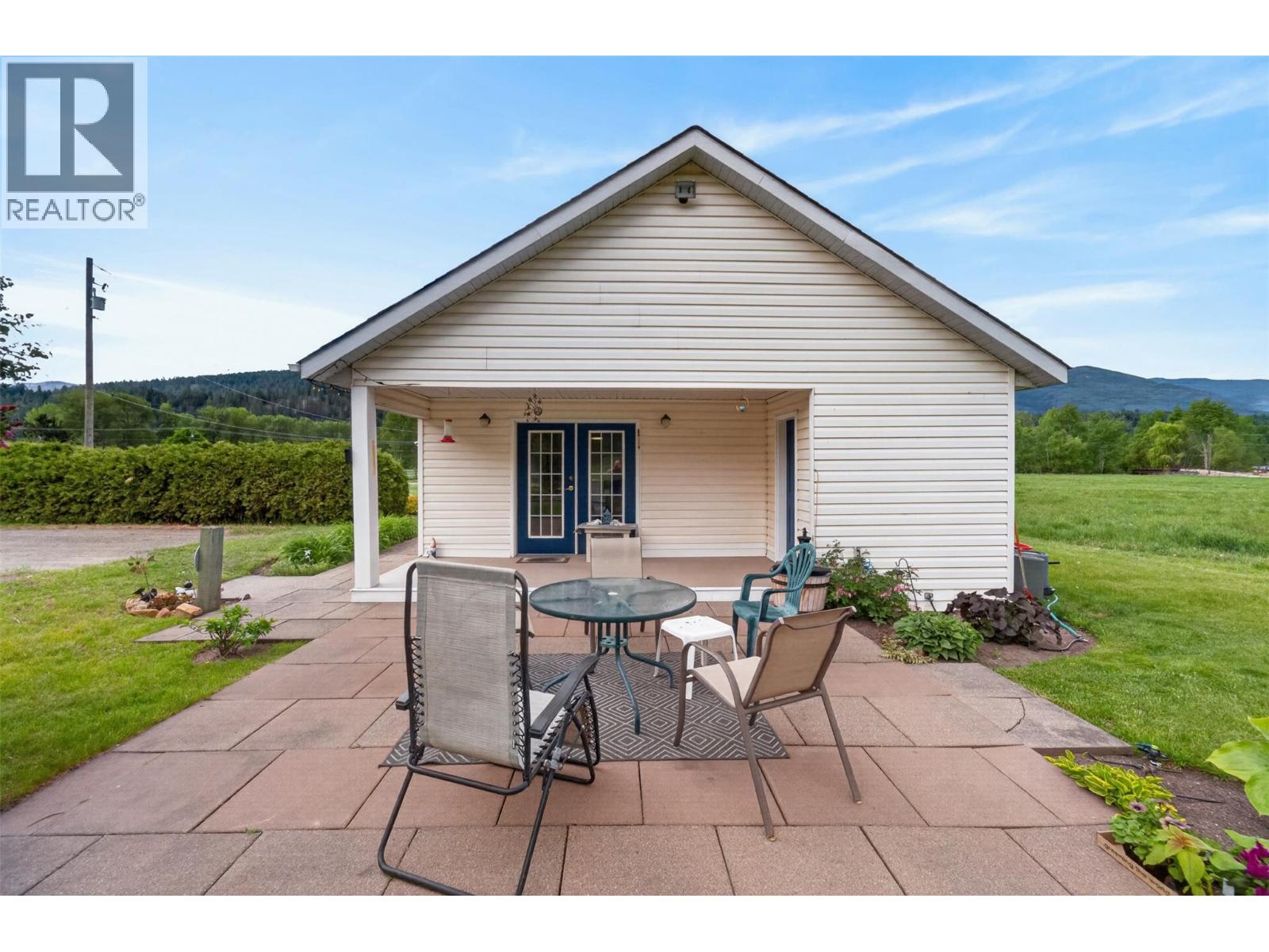 1403 Salmon River Road, Salmon Arm, British Columbia  V1E 3H3 - Photo 57 - 10387936