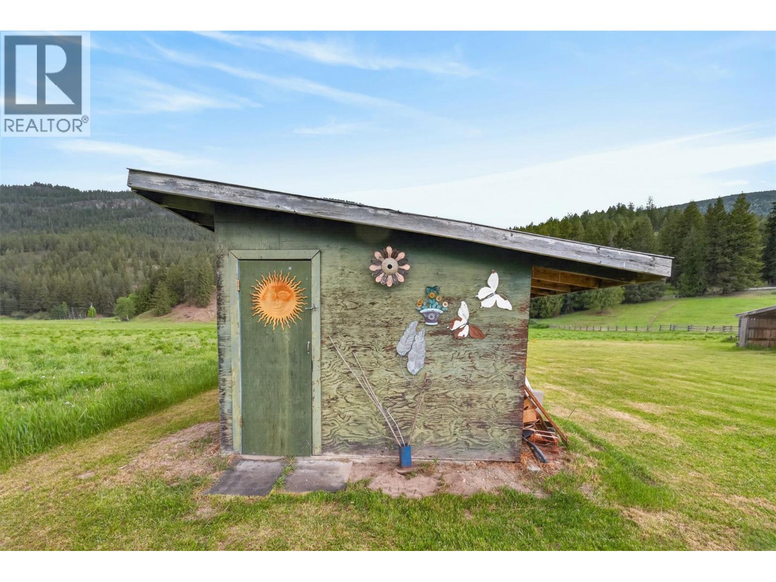 1403 Salmon River Road, Salmon Arm, British Columbia  V1E 3H3 - Photo 69 - 10387936