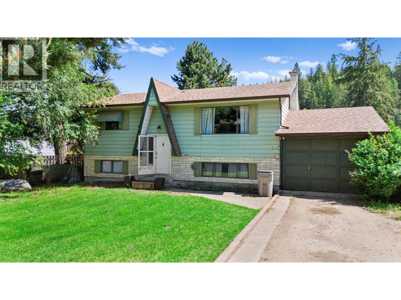 4686 Spruce Crescent, Barriere, British Columbia  V0E 1E0 - Photo 2 - 10388027