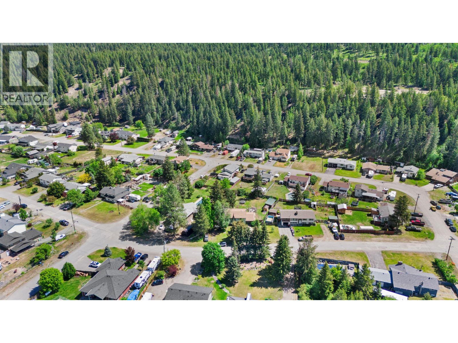 4686 Spruce Crescent, Barriere, British Columbia  V0E 1E0 - Photo 6 - 10388027