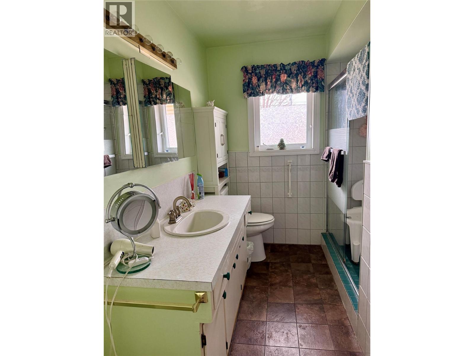 1300 116 Avenue, Dawson Creek, British Columbia  V1G 3E7 - Photo 12 - 10388157