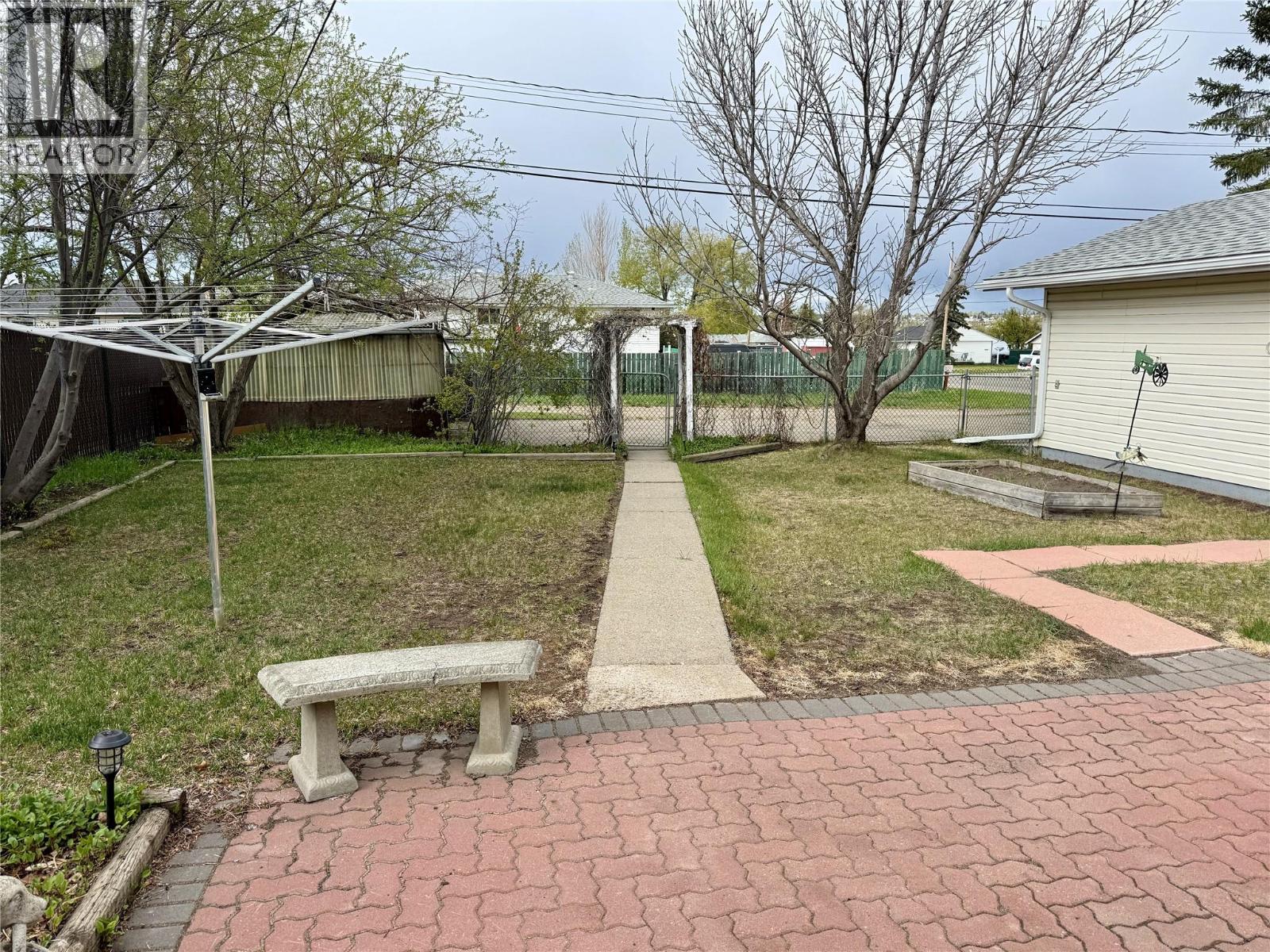 1300 116 Avenue, Dawson Creek, British Columbia  V1G 3E7 - Photo 19 - 10388157