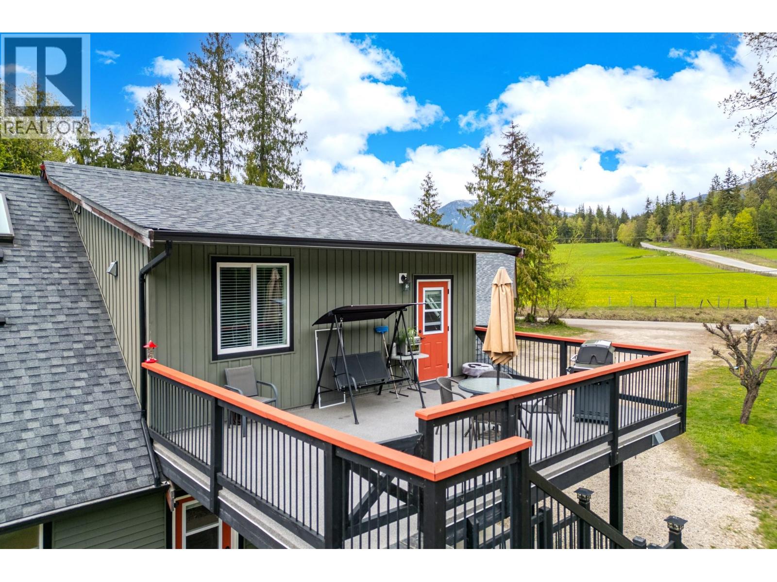 787 Crescent Bay Road, Nakusp, British Columbia  V0G 1R1 - Photo 20 - 10387999