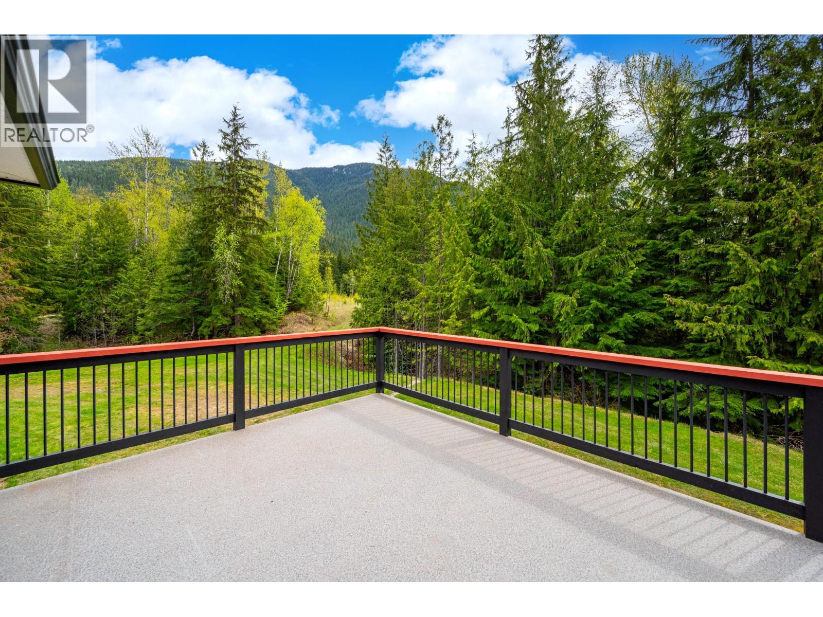787 Crescent Bay Road, Nakusp, British Columbia  V0G 1R1 - Photo 5 - 10387999