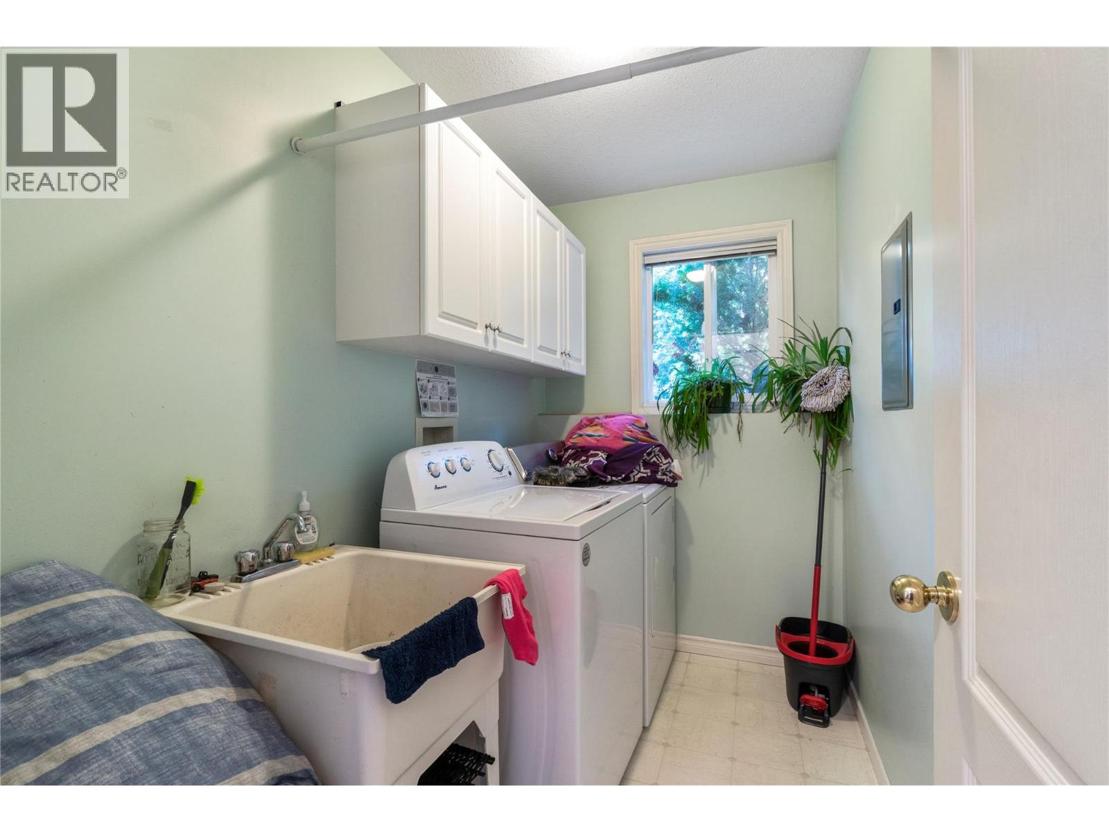 650 17 Street Se, Salmon Arm, British Columbia  V1E 1W2 - Photo 4 - 10387139