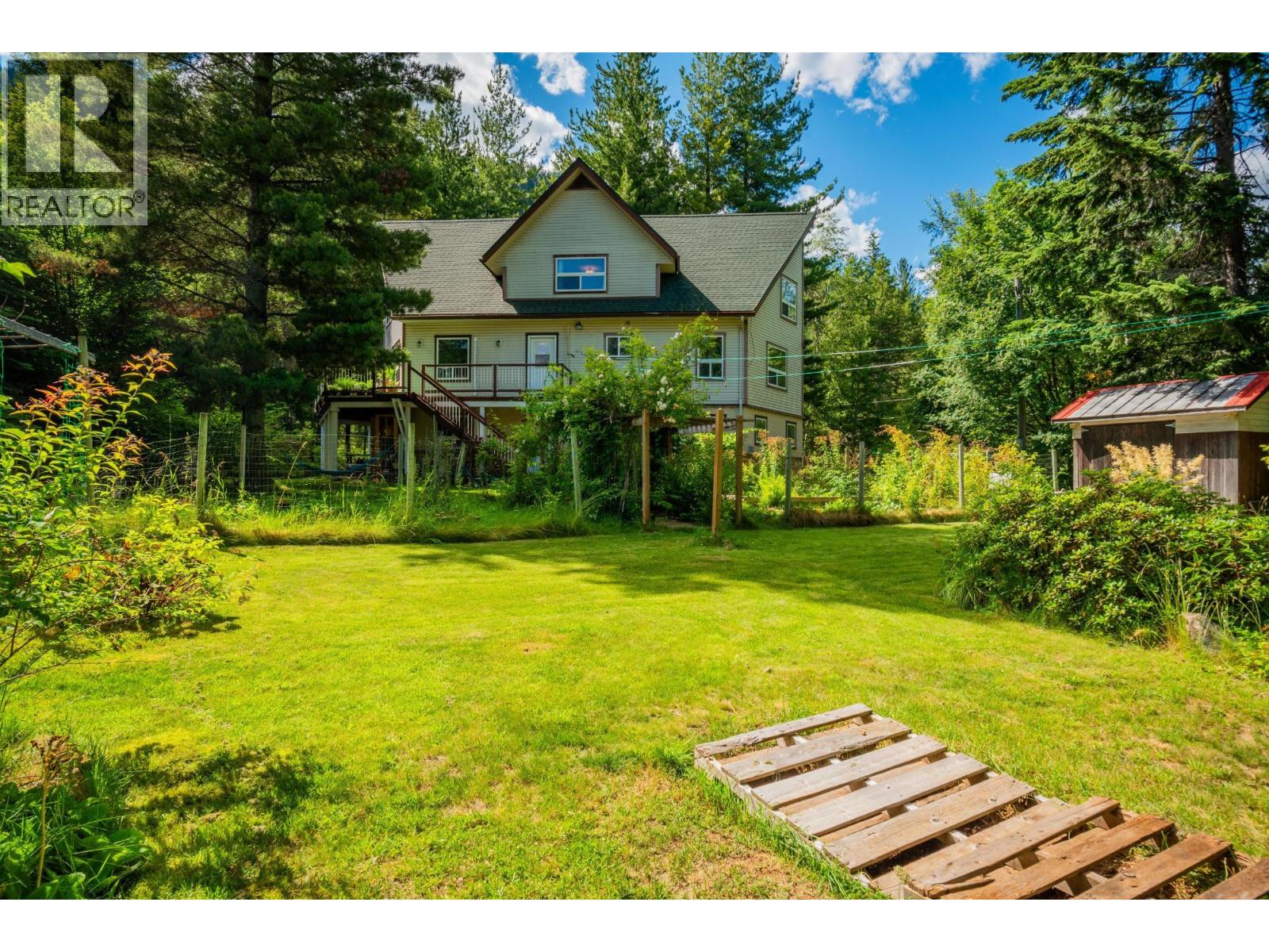 4826 Fletcher Creek Frontage Road, Fletcher Creek, British Columbia  V0G 1M0 - Photo 2 - 10388163