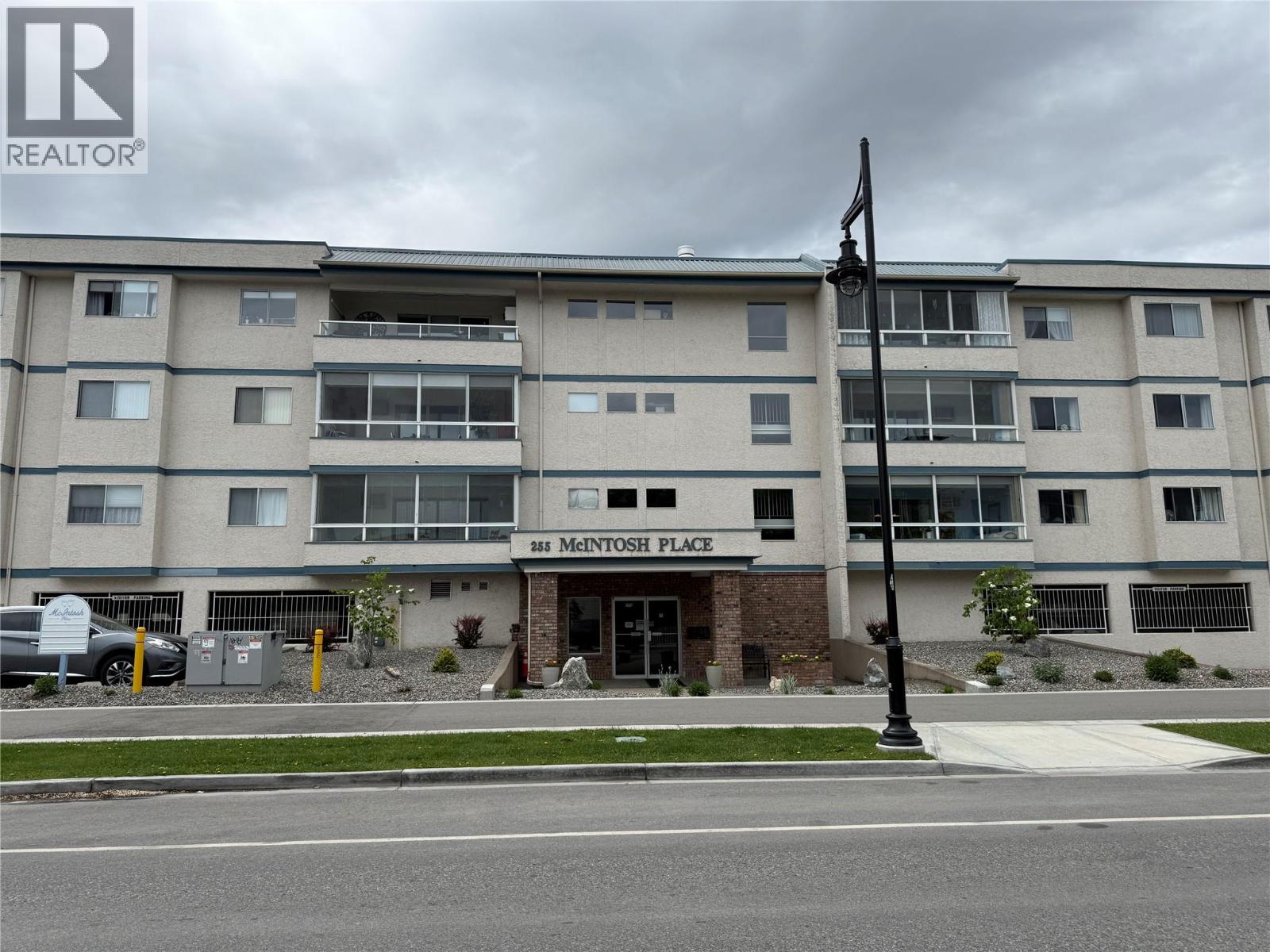 255 McIntosh Road Unit# 208, kelowna, British Columbia
