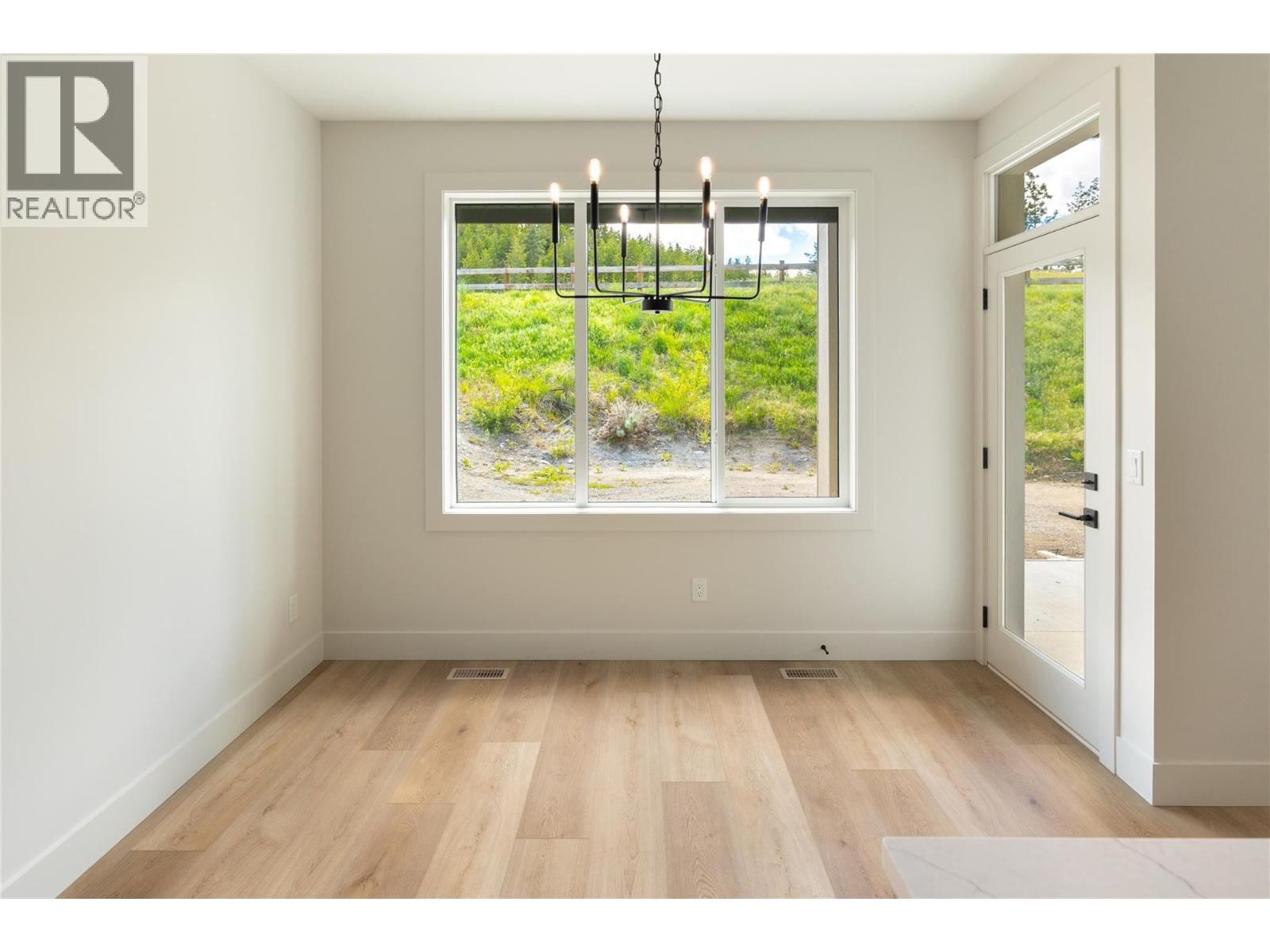 2125 Montenegro Drive, Kelowna, British Columbia  V1P 0B2 - Photo 16 - 10387399