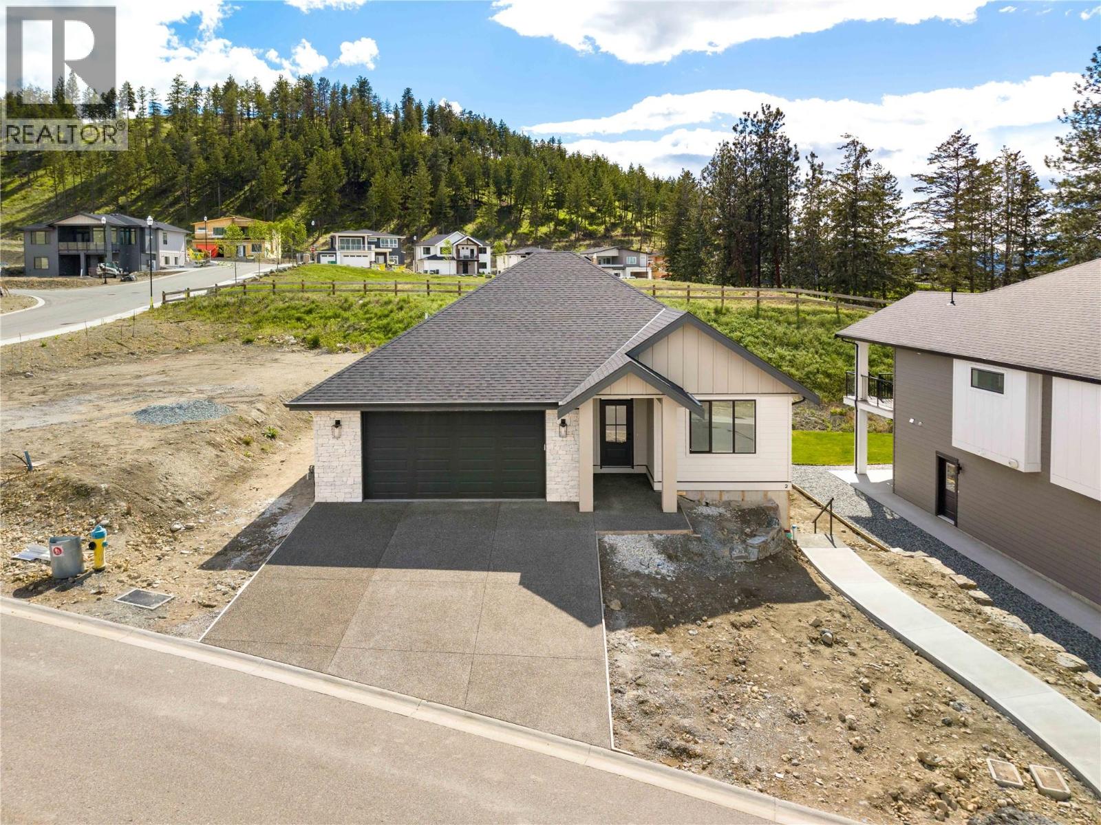 2125 Montenegro Drive, Kelowna, British Columbia  V1P 0B2 - Photo 2 - 10387399